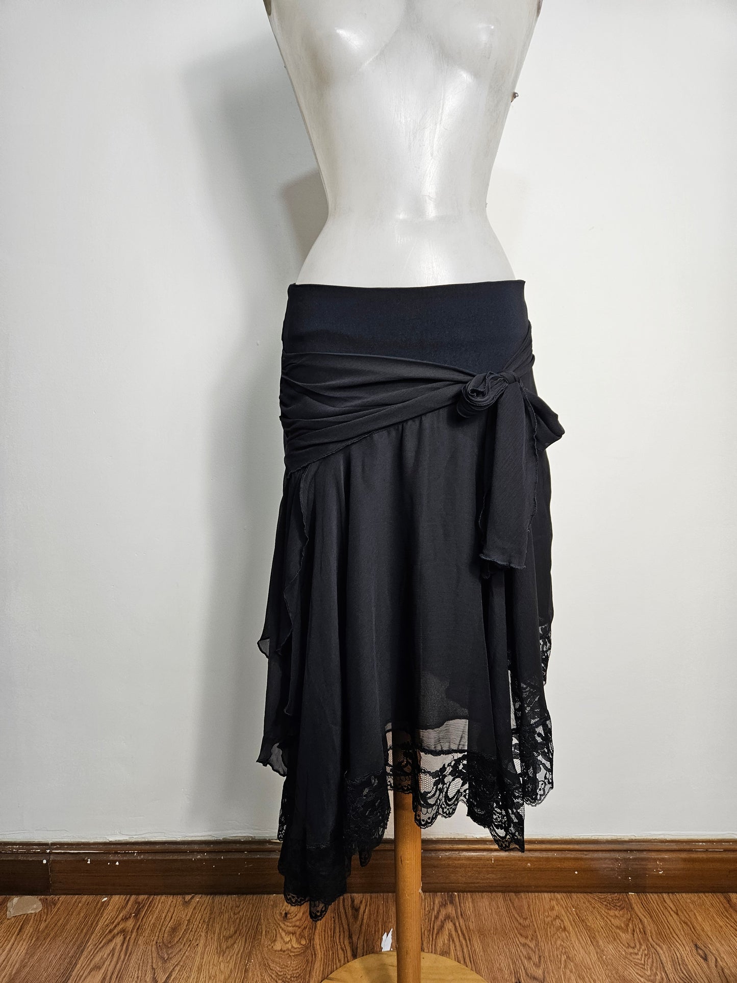 Jupe asymétrique à volants