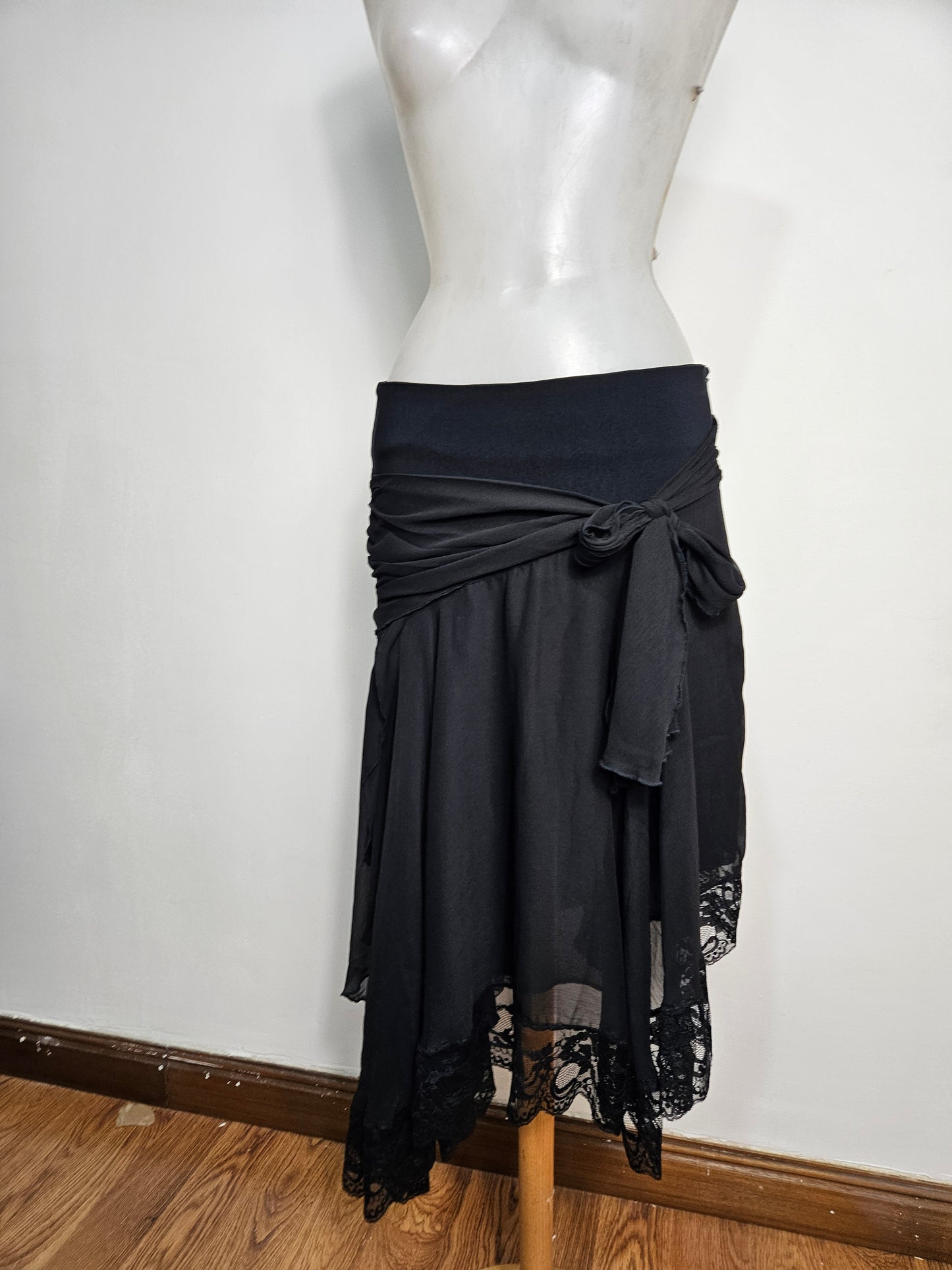 Jupe asymétrique à volants