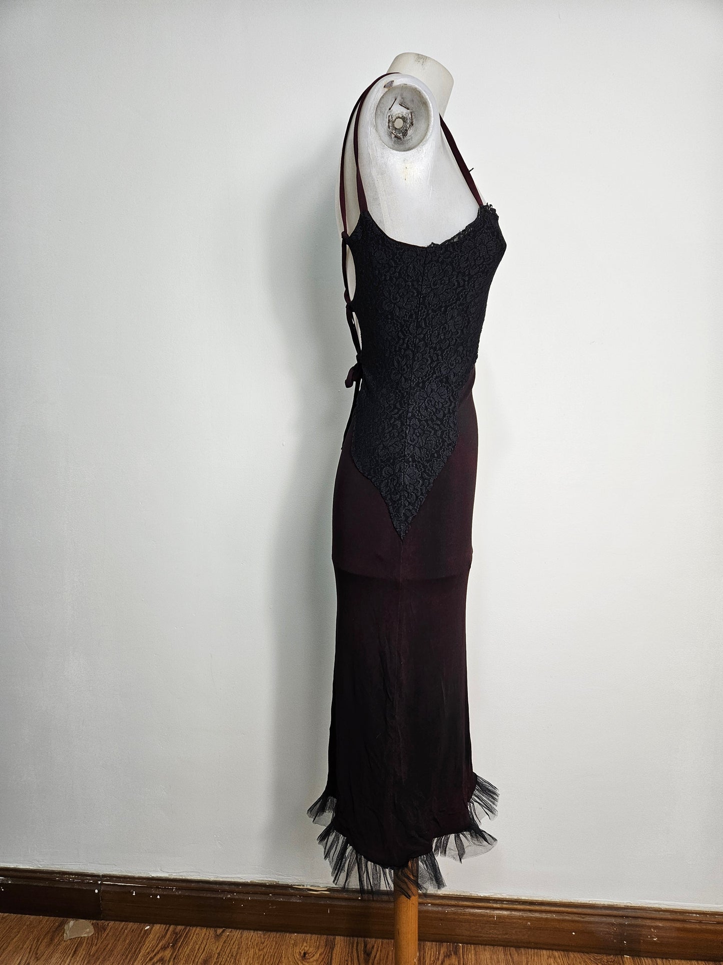 Robe en voile bordeaux