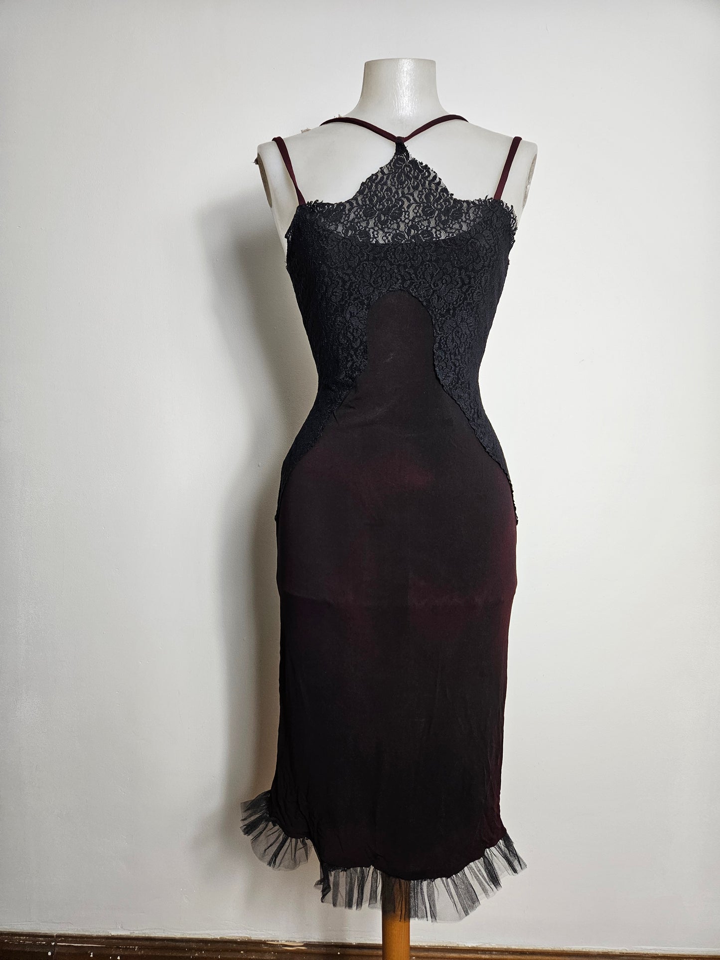 Robe en voile bordeaux