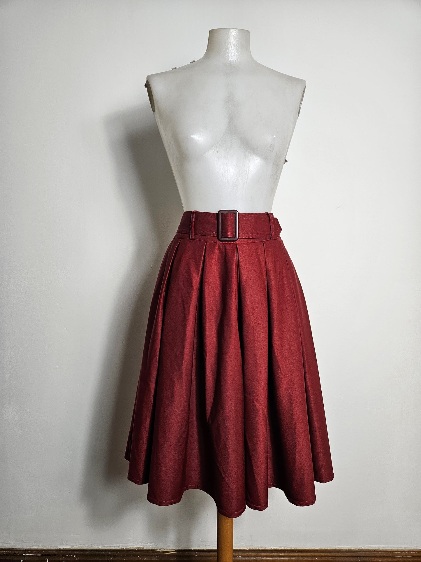 Jupe plissée bordeaux