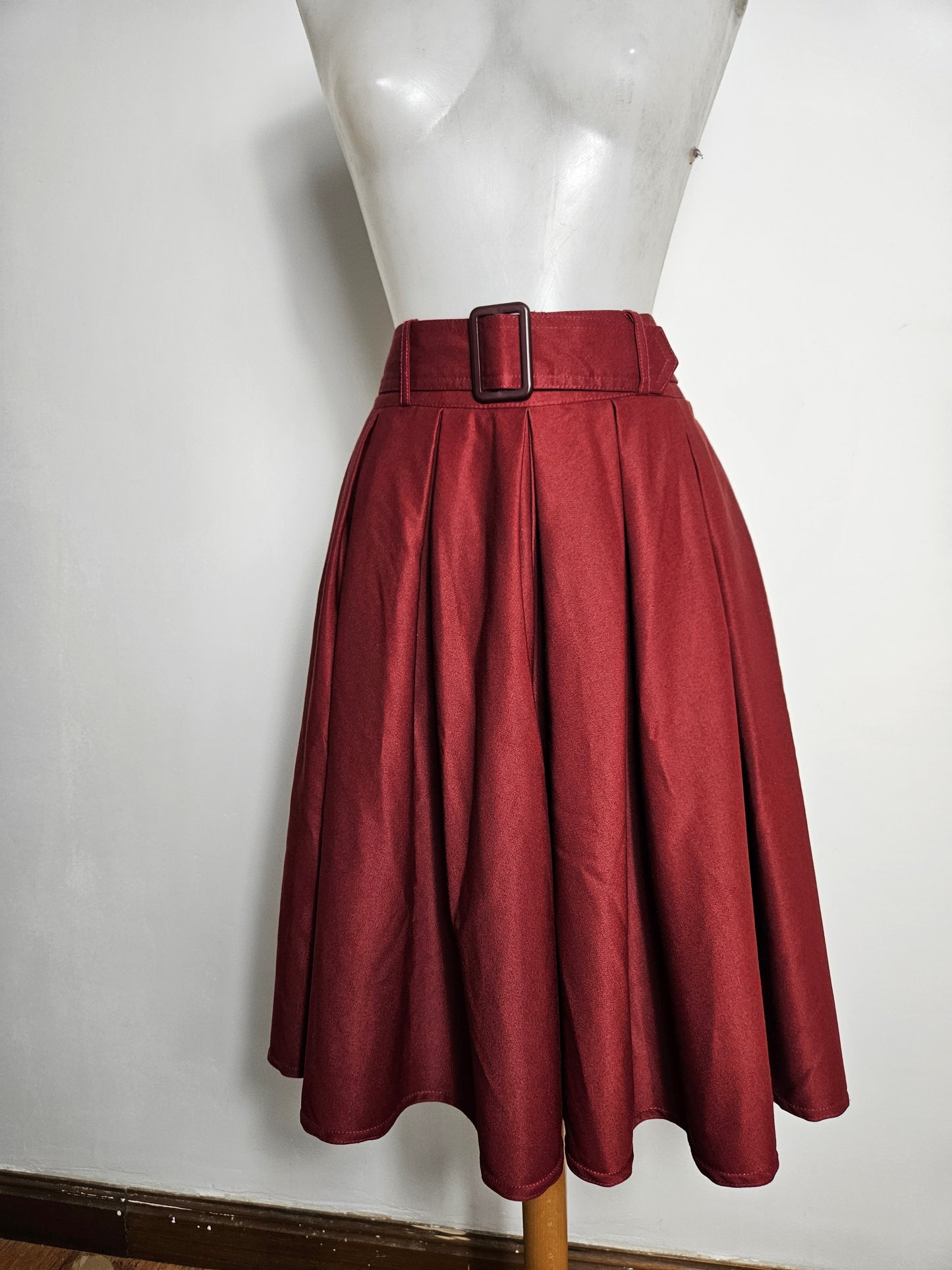 Jupe plissée bordeaux