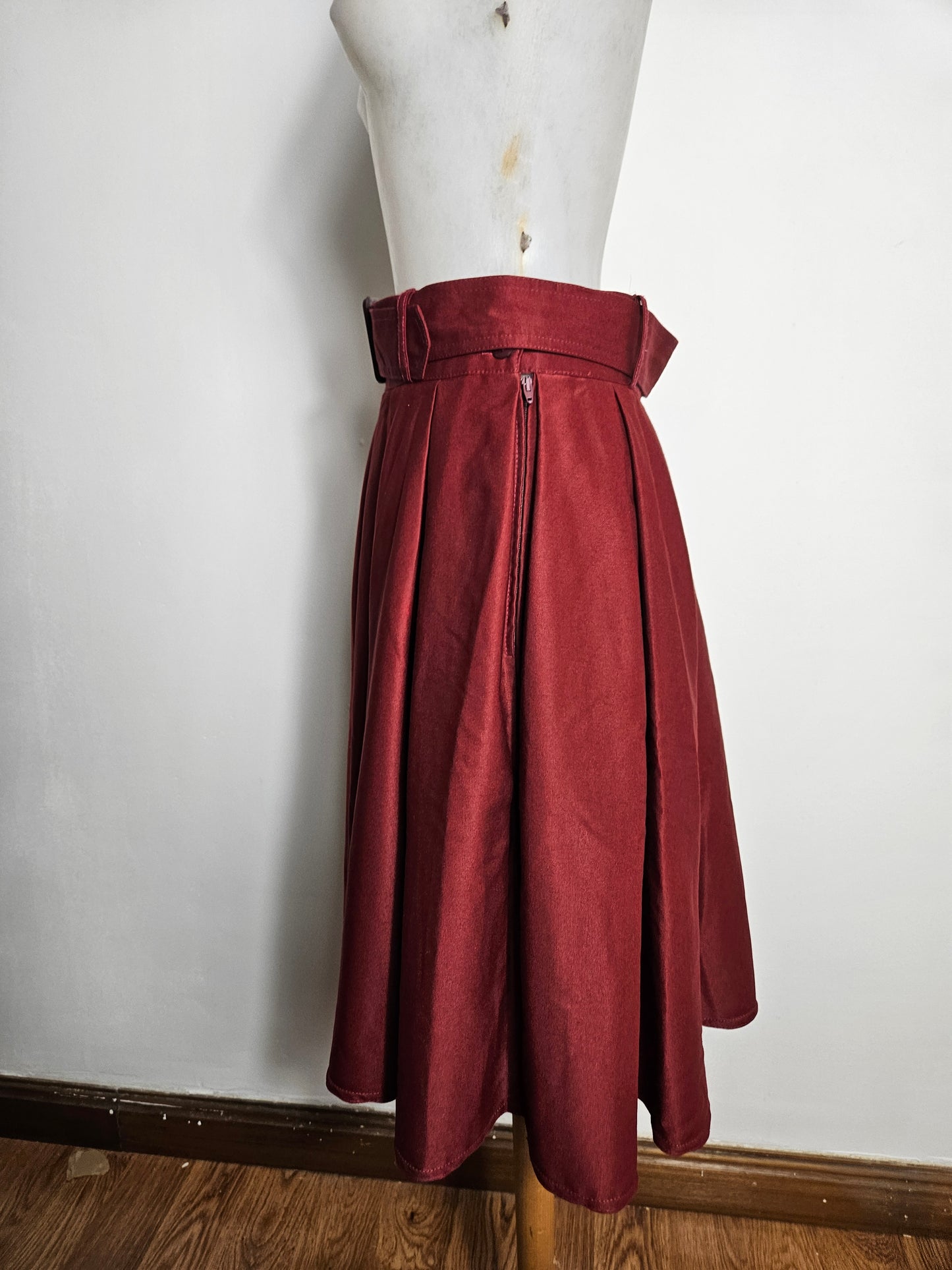 Jupe plissée bordeaux