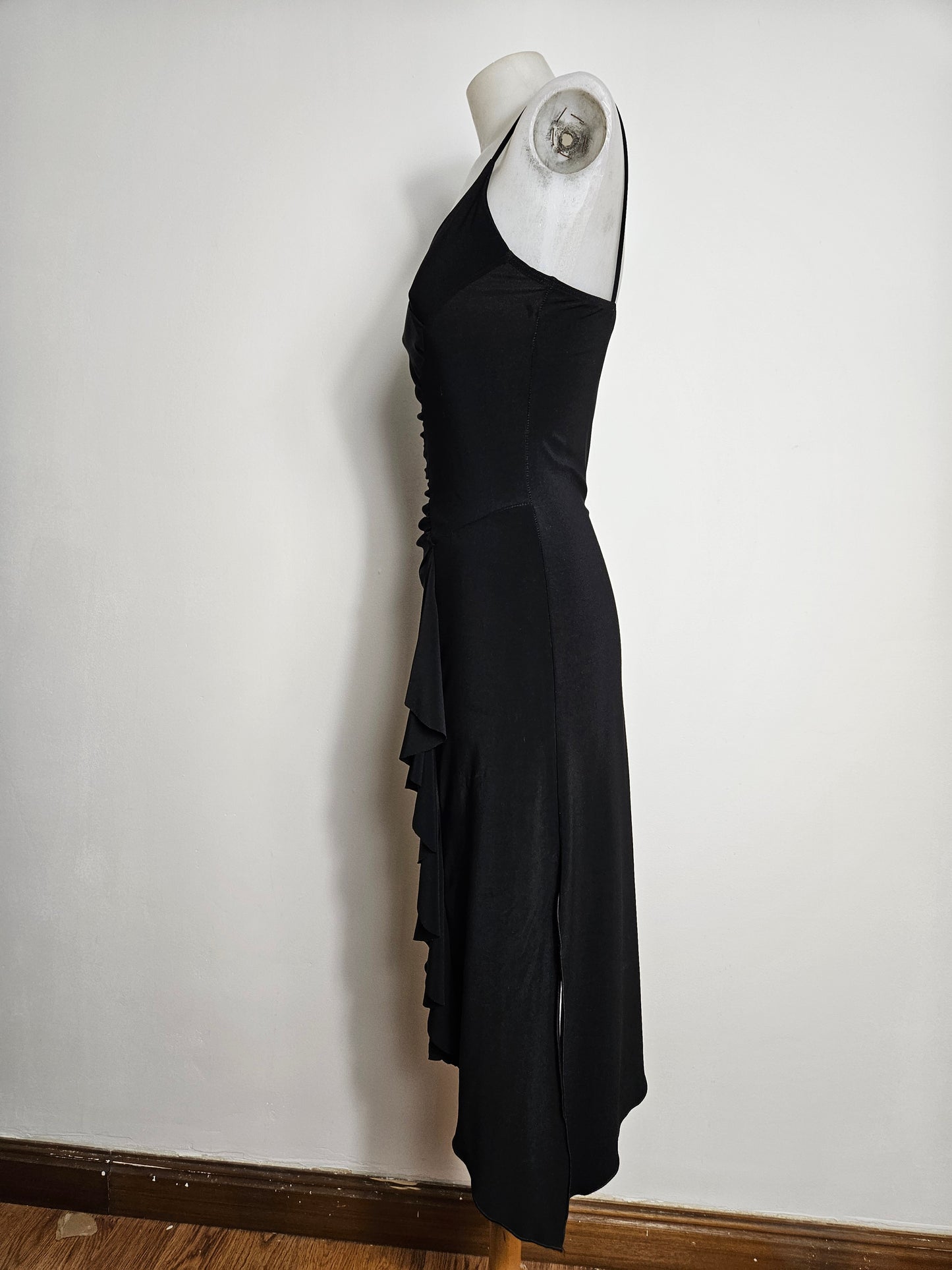Robe asymétrique noire
