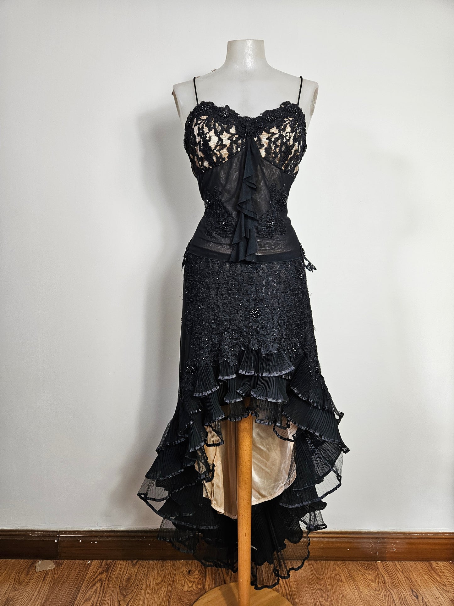 Ensemble en voile brodé