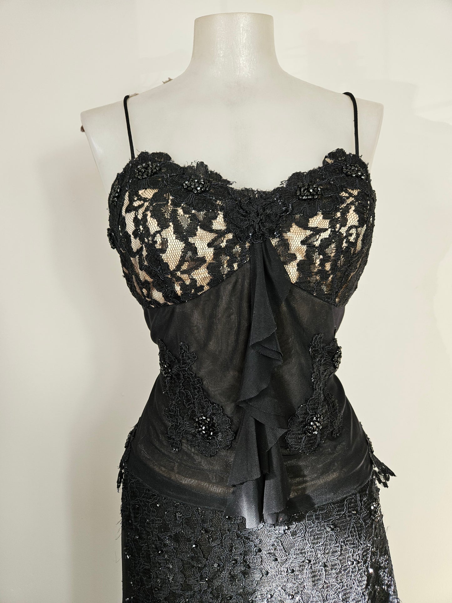 Ensemble en voile brodé