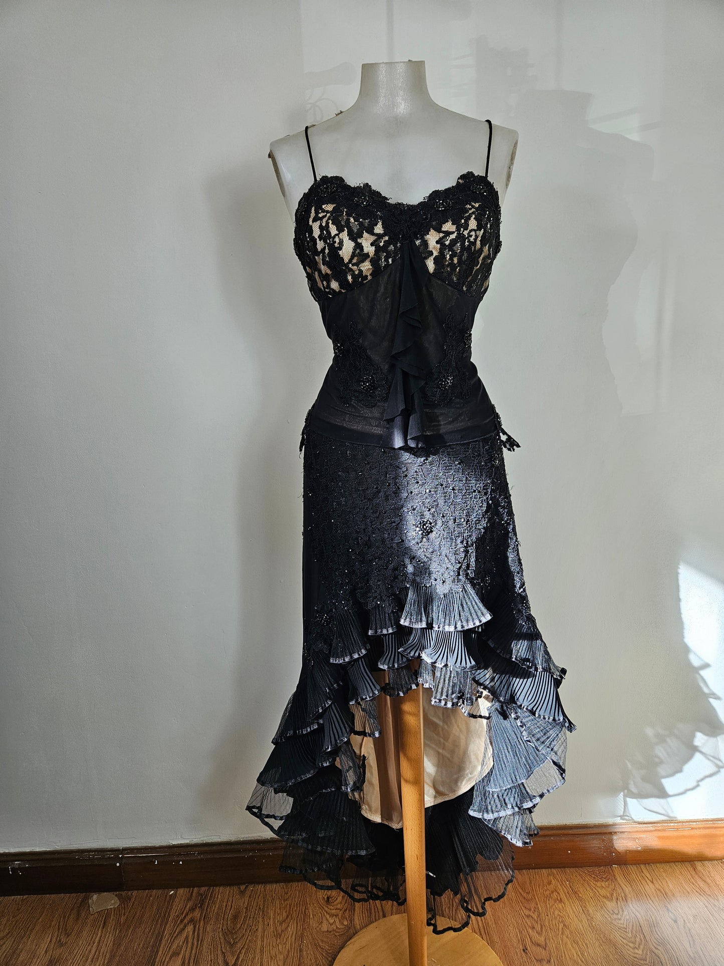 Ensemble en voile brodé