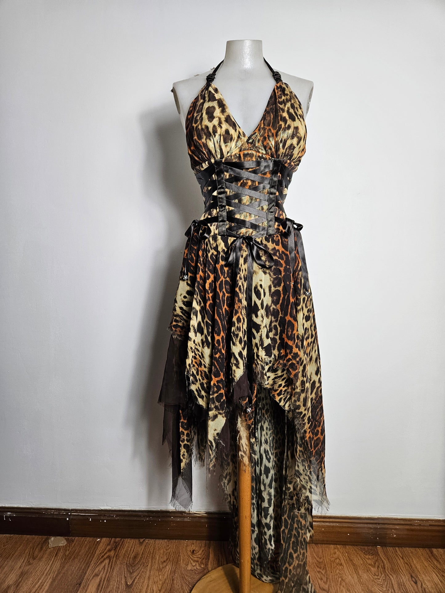 Robe asymétrique léopard