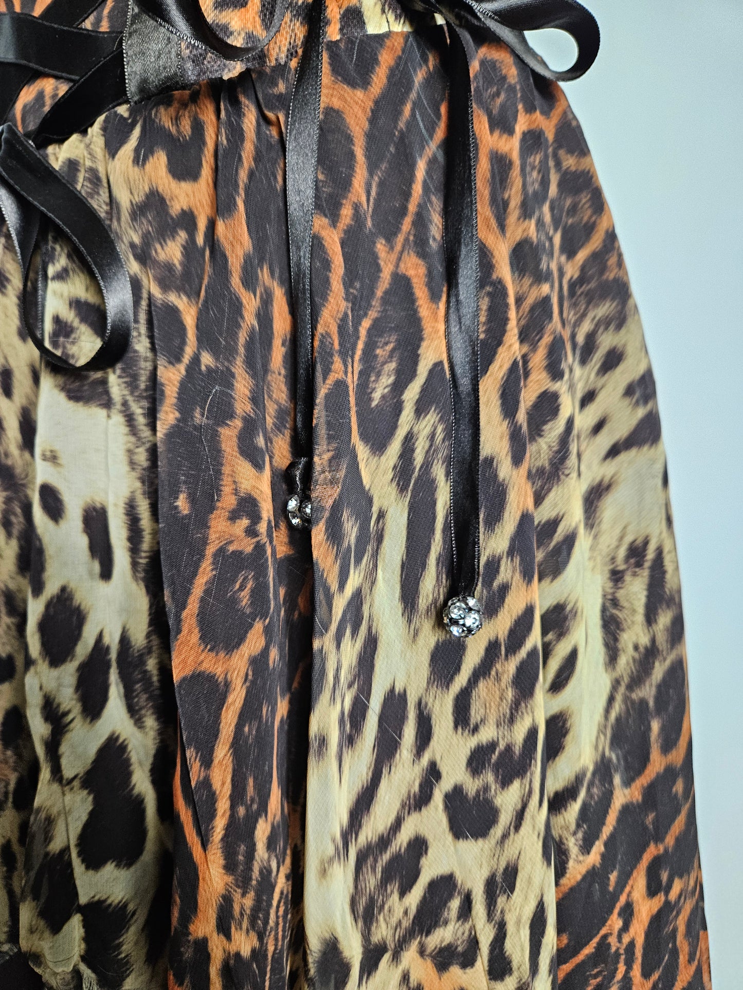 Robe asymétrique léopard