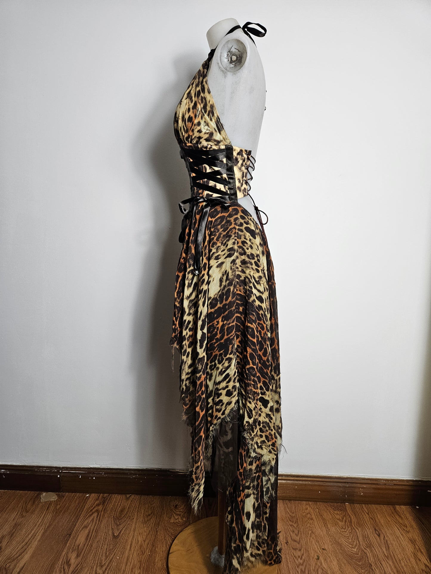 Robe asymétrique léopard