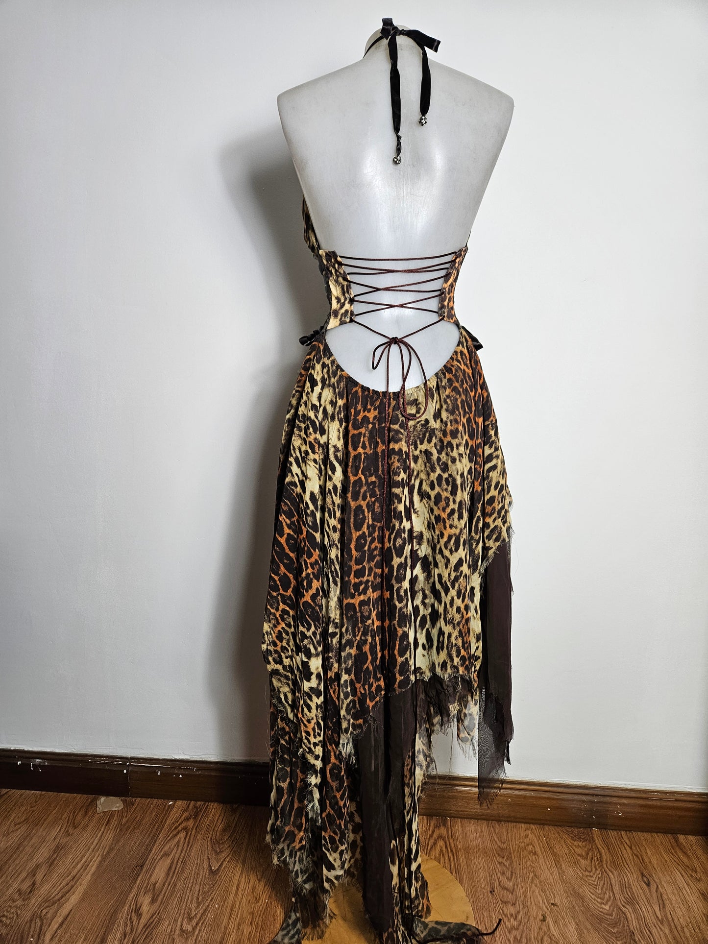 Robe asymétrique léopard