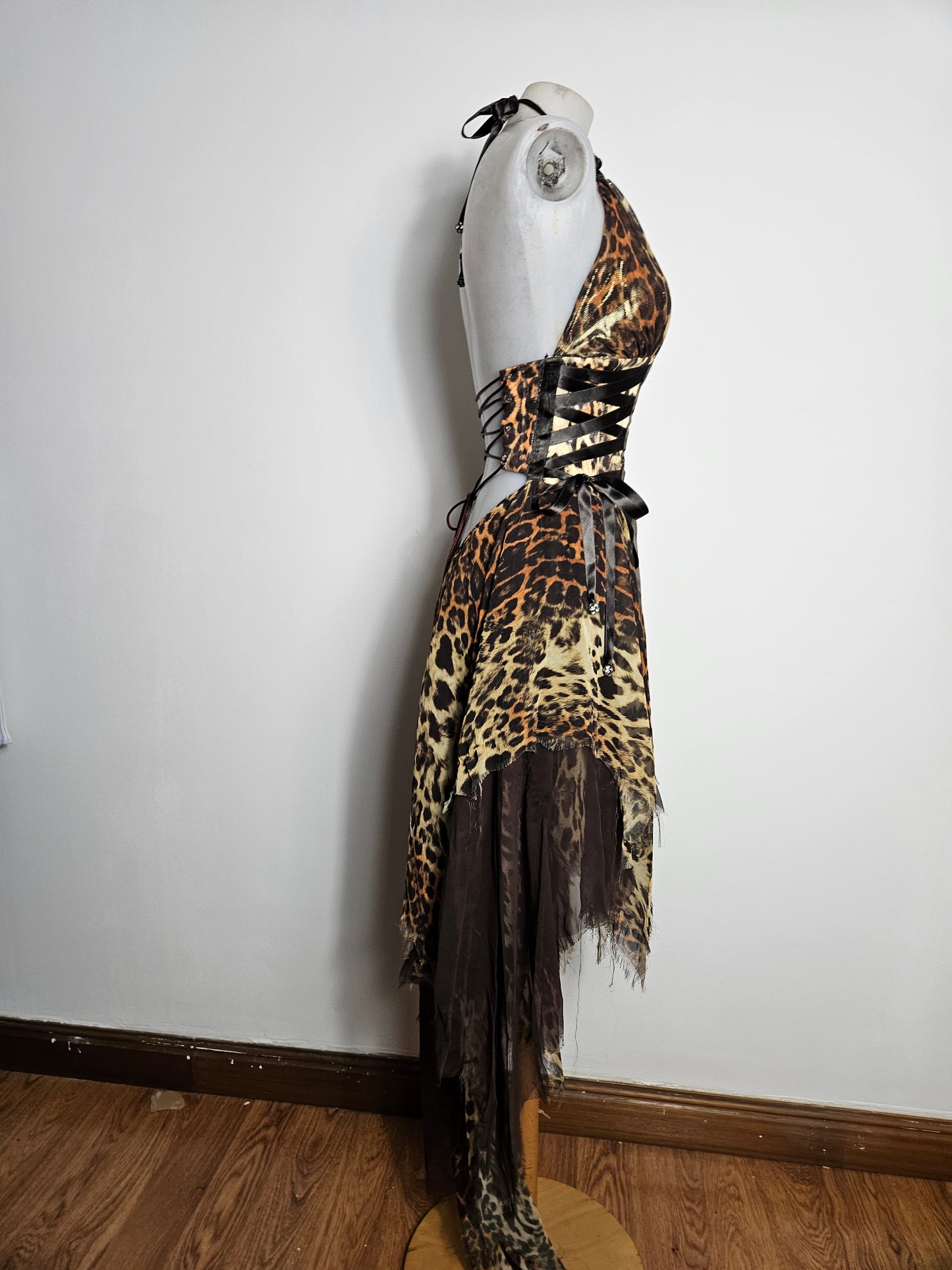 Robe asymétrique léopard