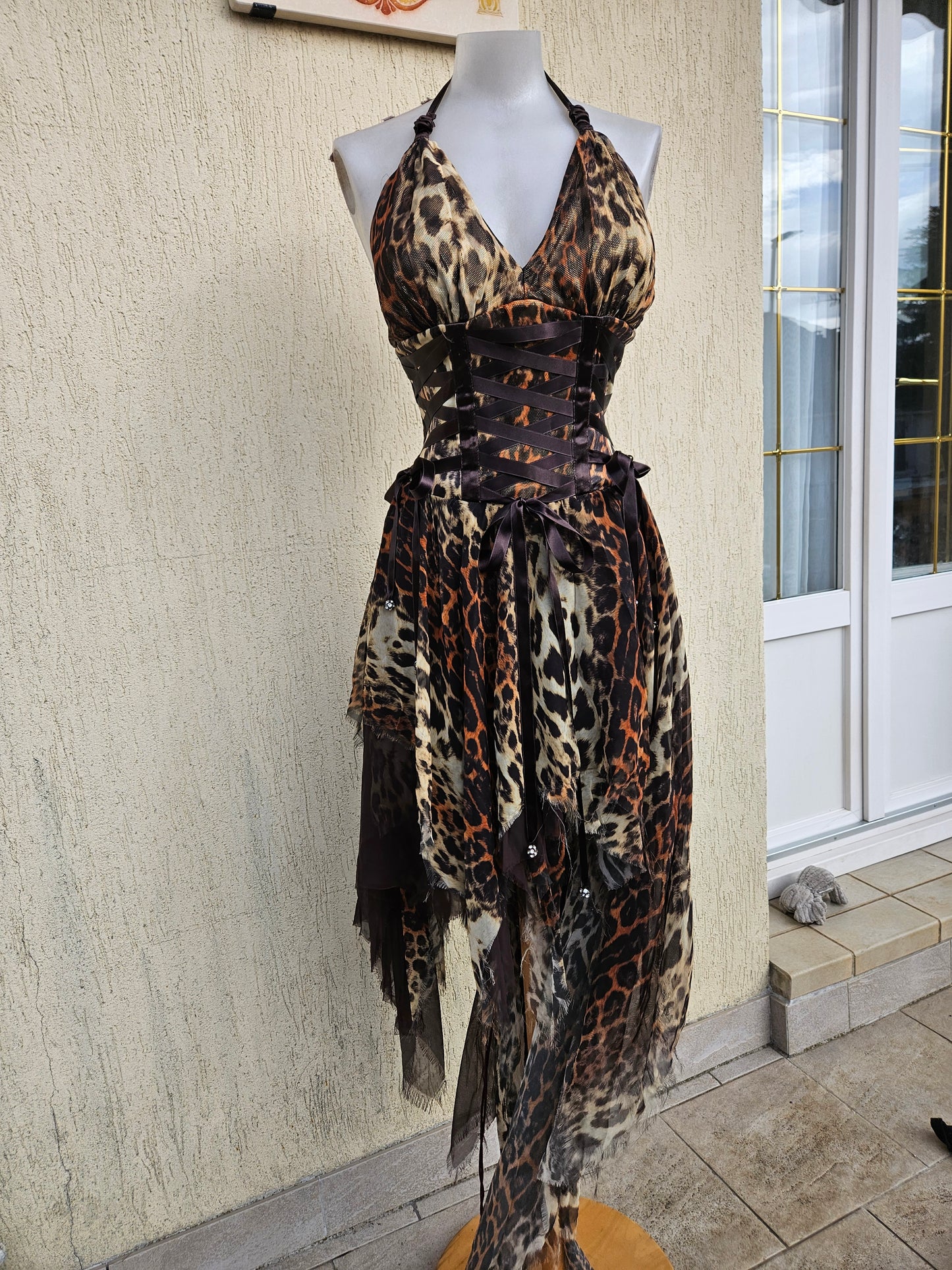 Robe asymétrique léopard