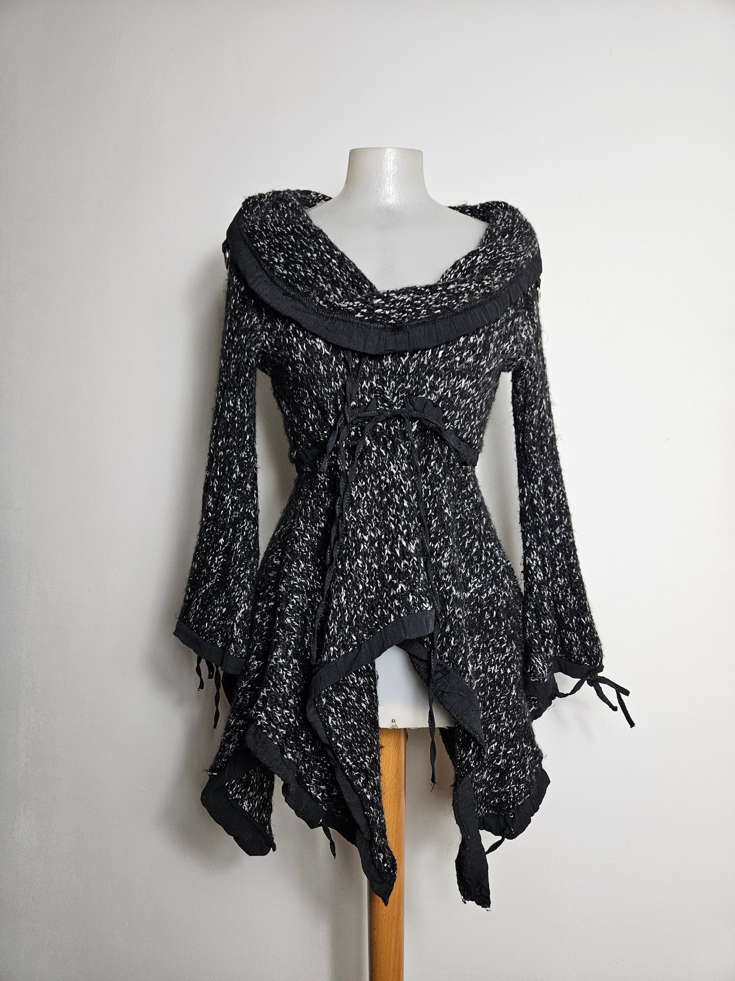 Pull gris chiné zone bleue