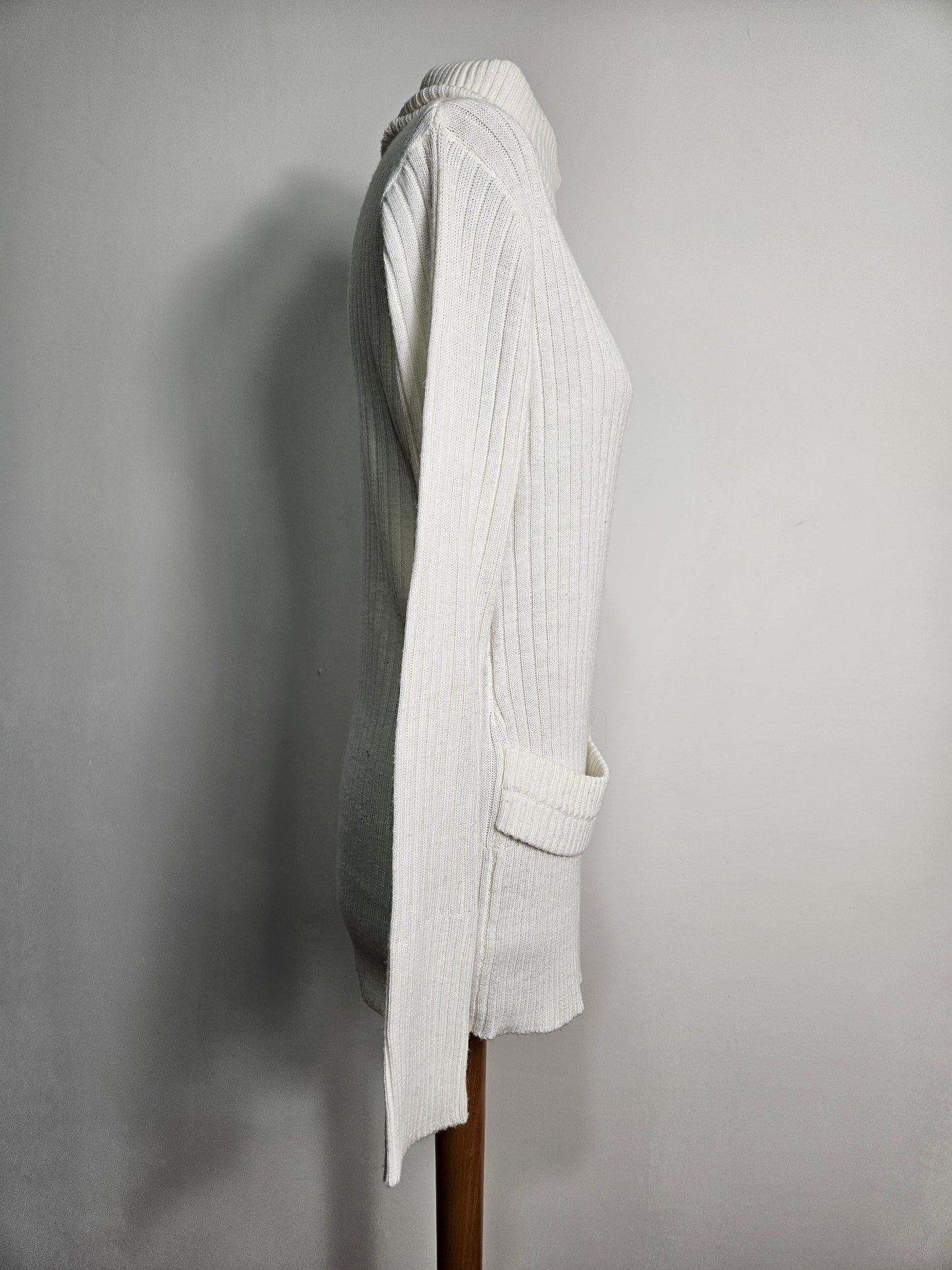 Pull col roulé à boucle