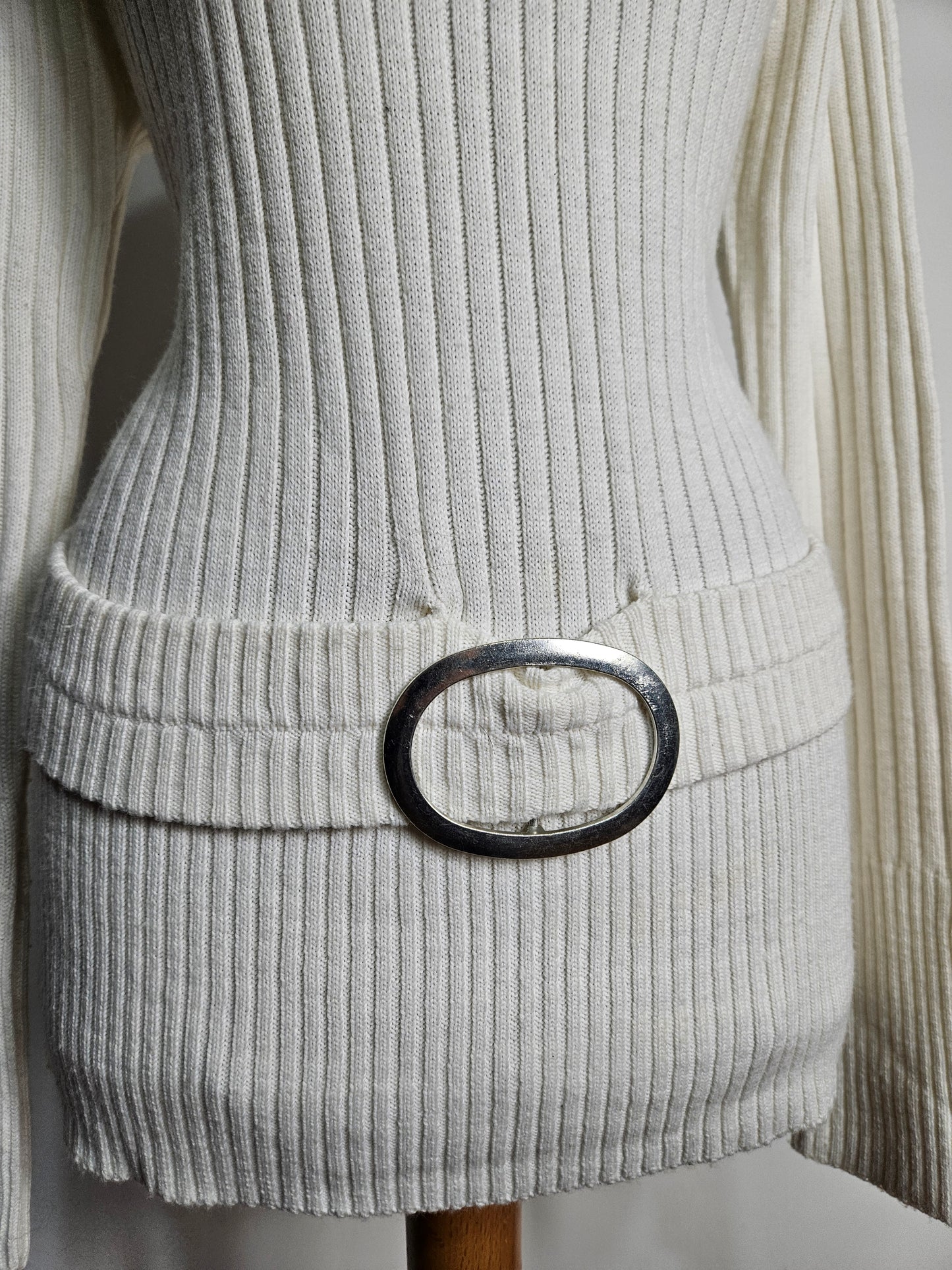 Pull col roulé à boucle