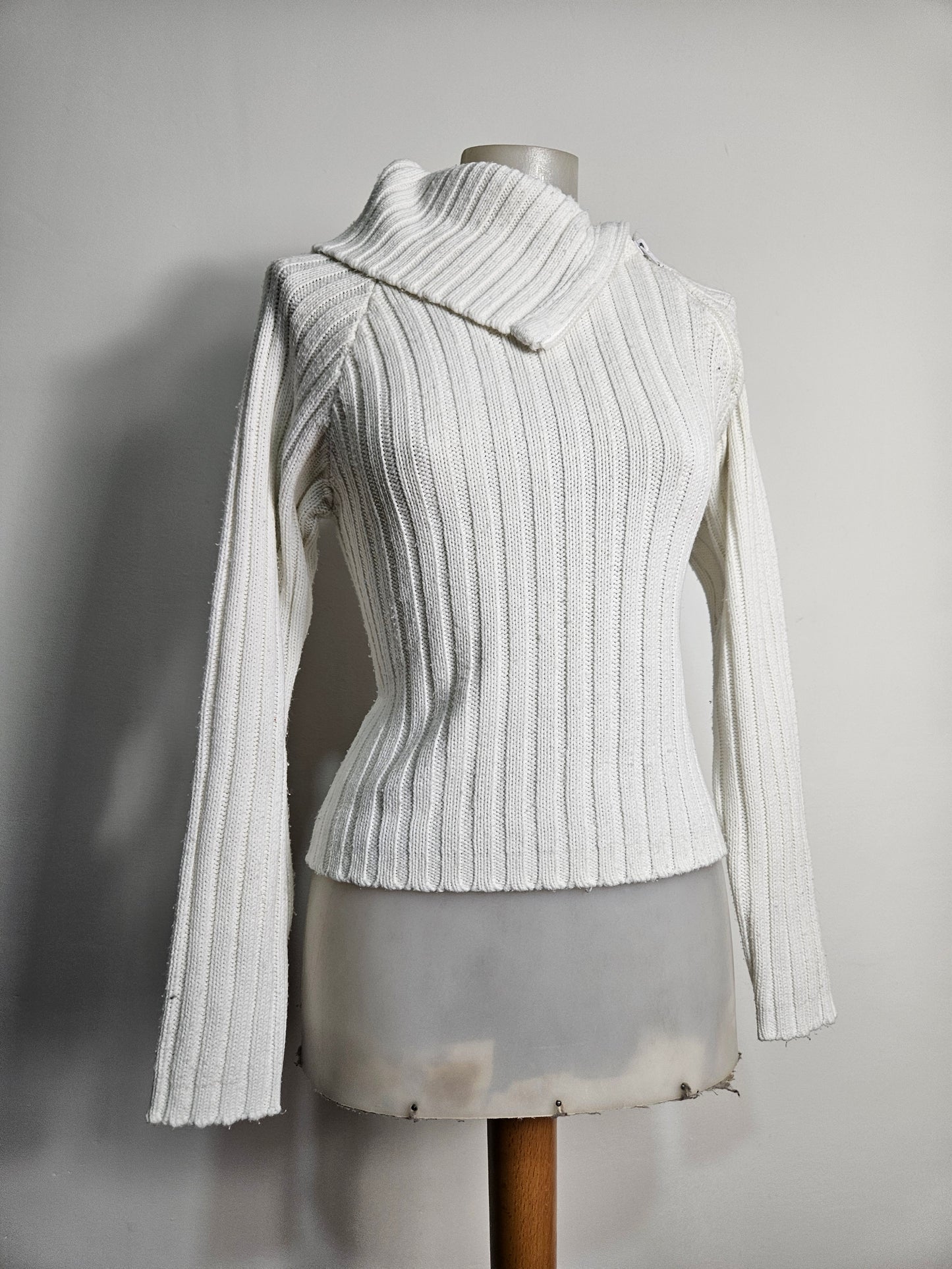 Pull côtelé blanc à zip