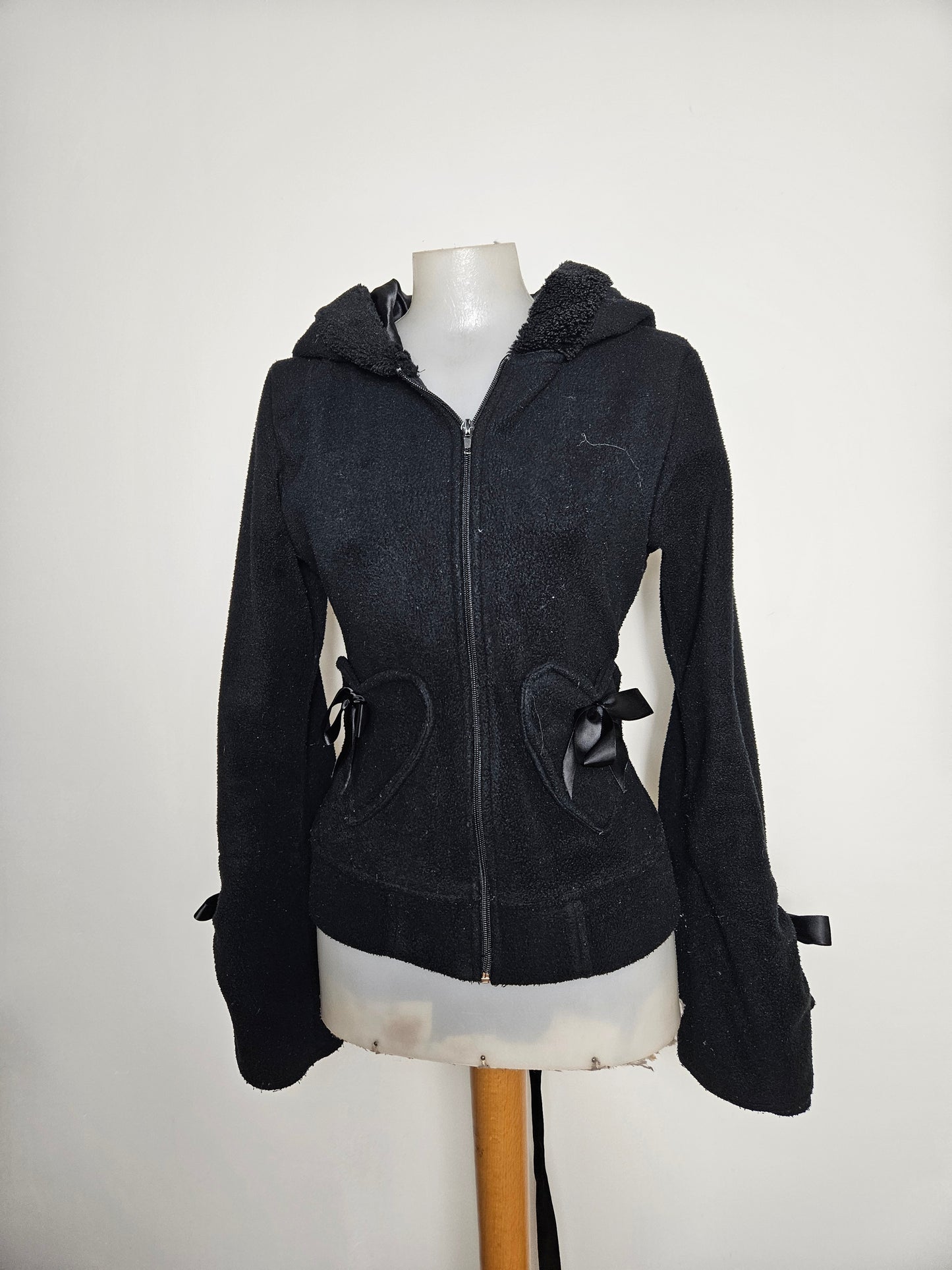 Veste à capuche détails ruban et lacage