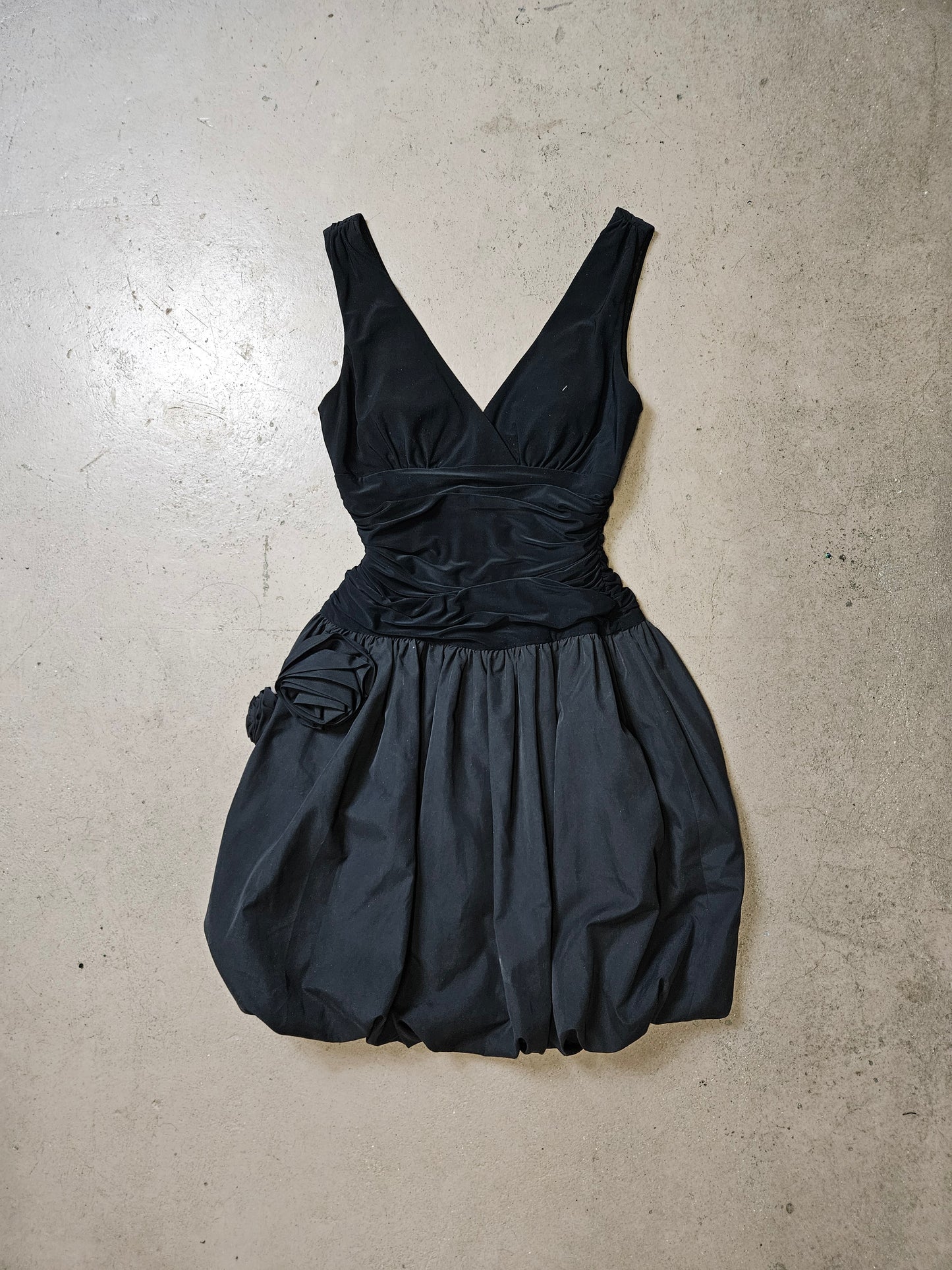 Robe bi matière légèrement bouffante