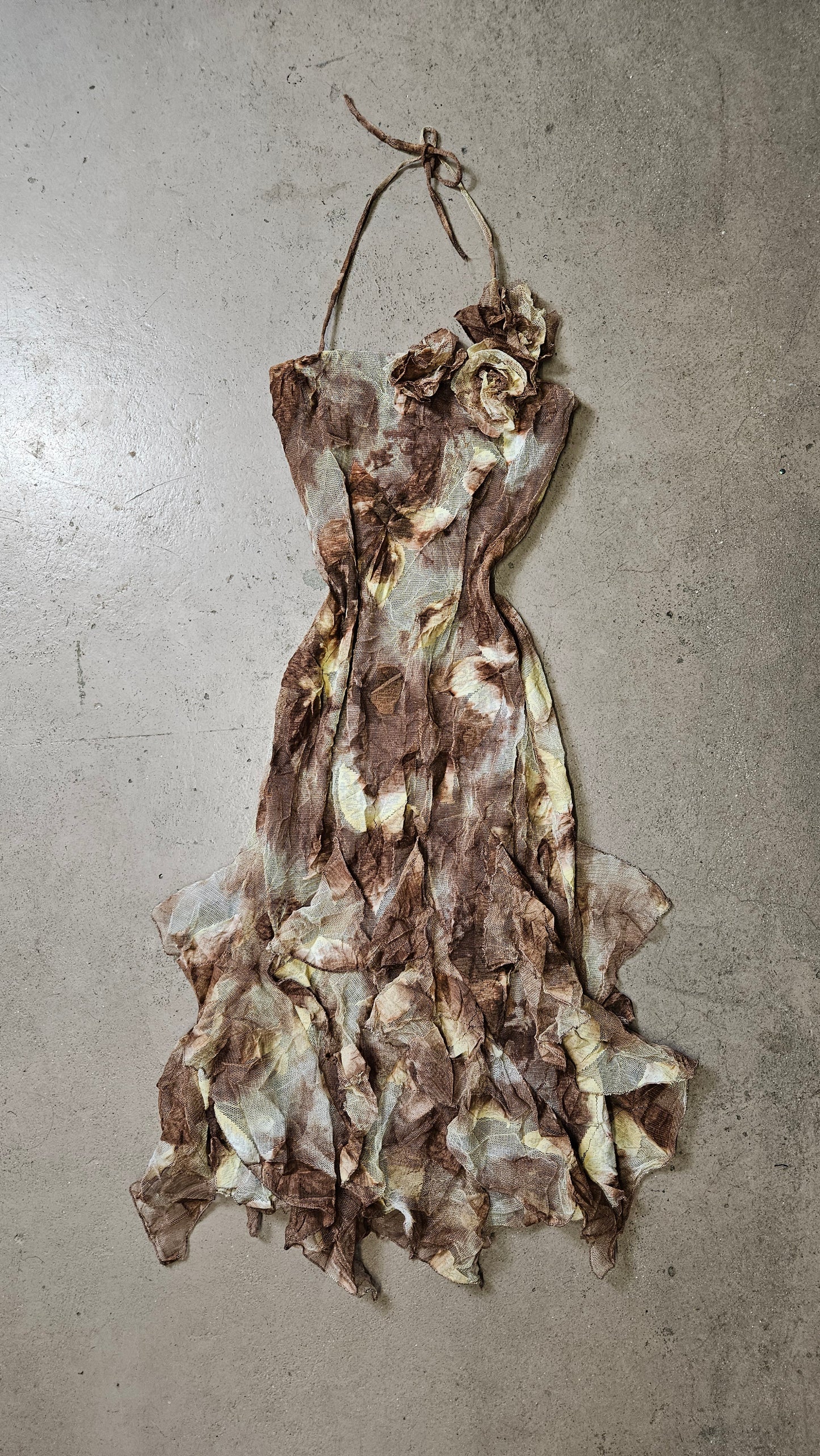 Robe dos nu en dentelle florale marron