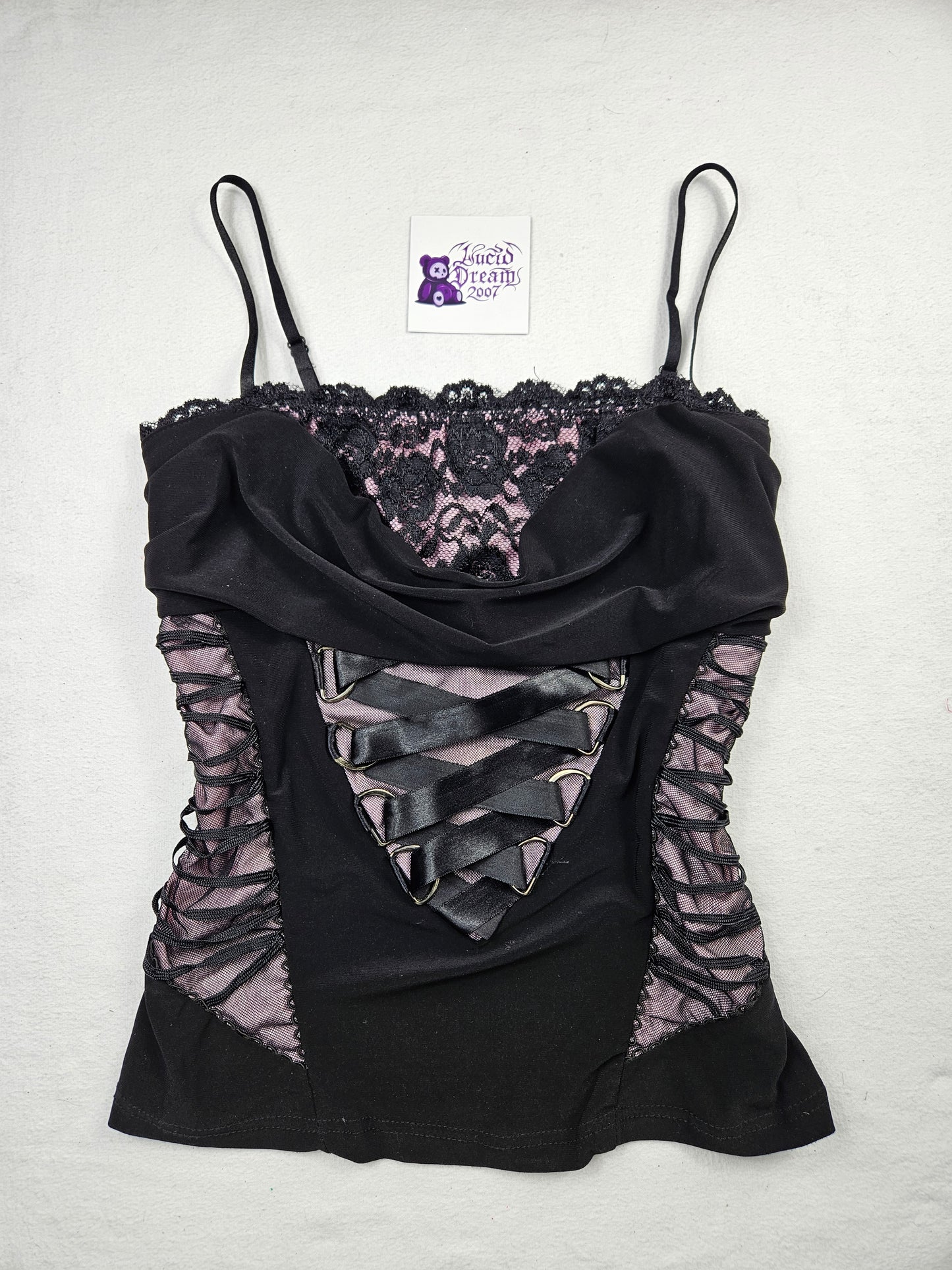 Haut à laçage noir et rose