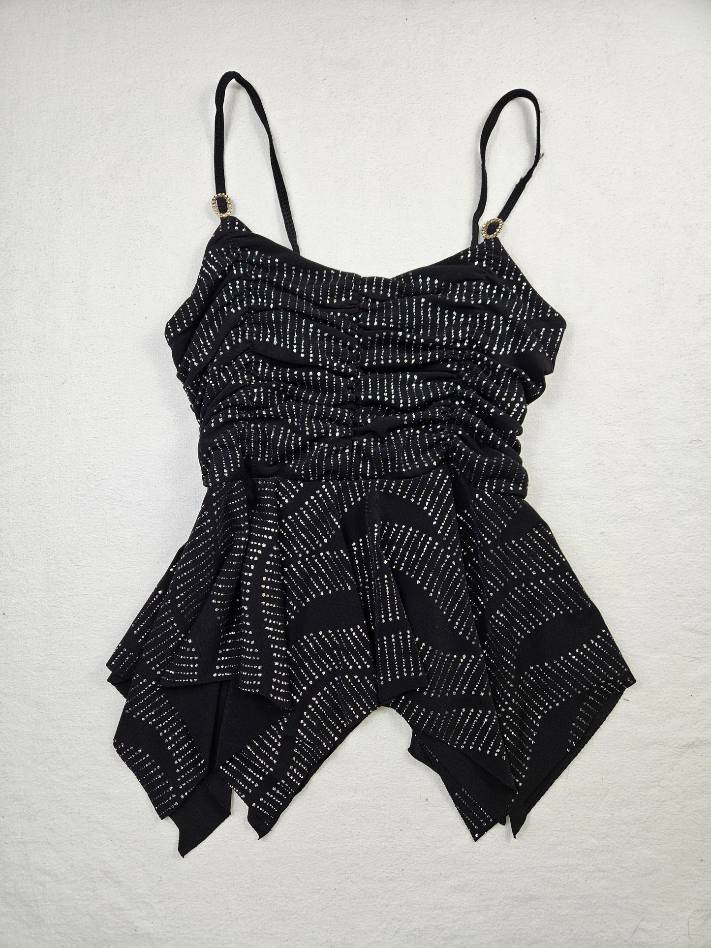 Haut asymétrique à strass