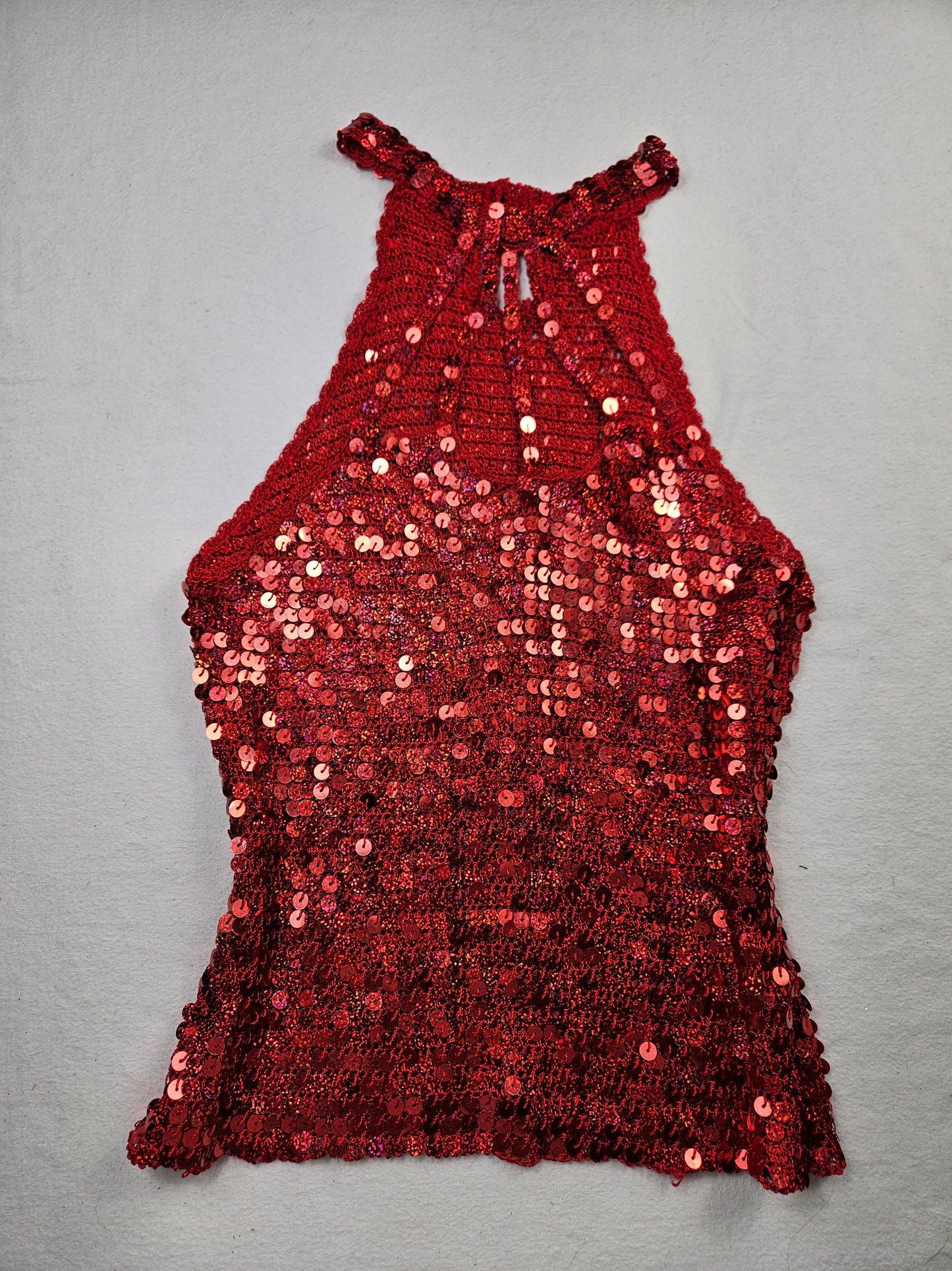 Haut rouge en crochet à sequins