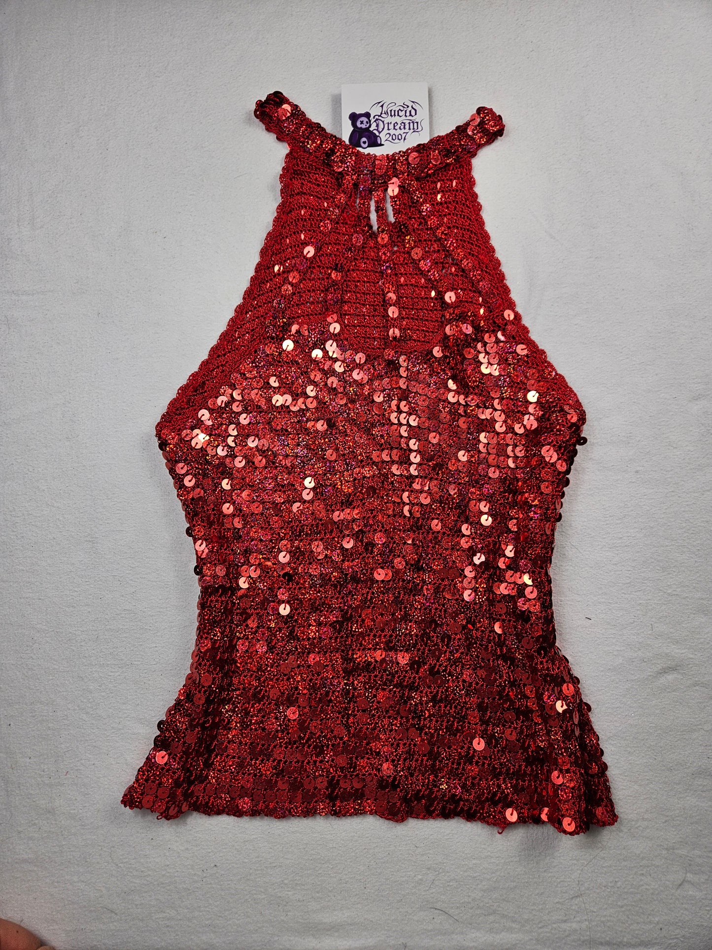 Haut rouge en crochet à sequins