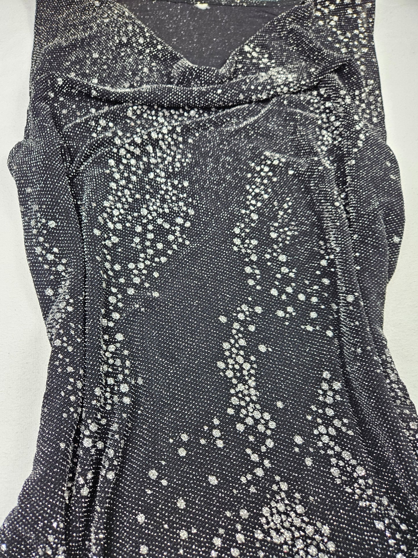 Cuello alto con pedrería