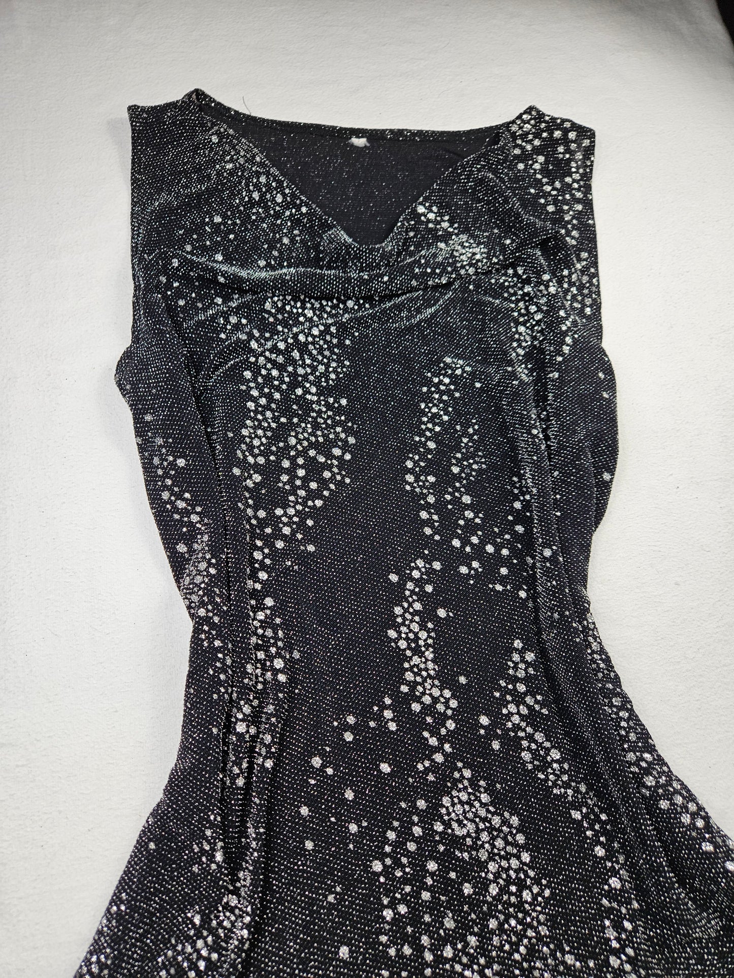 Cuello alto con pedrería