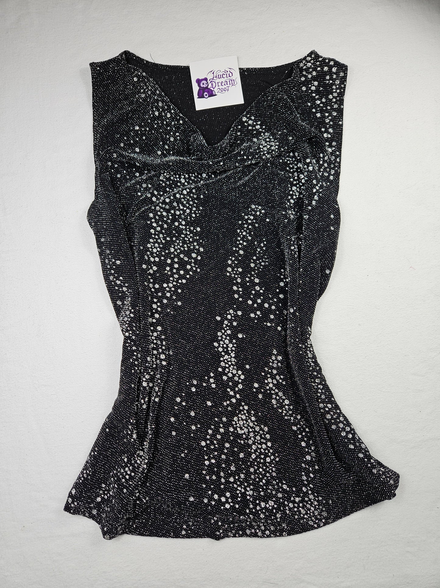 Cuello alto con pedrería