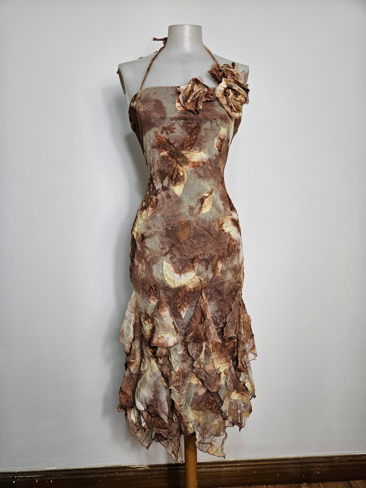 Robe dos nu en dentelle florale marron