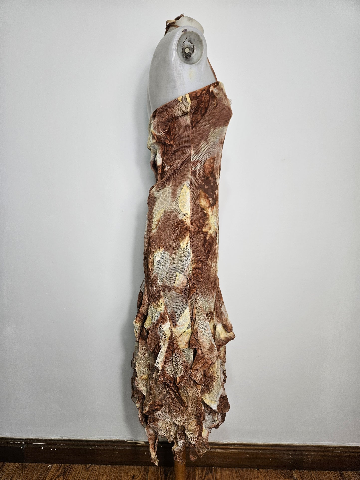 Robe dos nu en dentelle florale marron