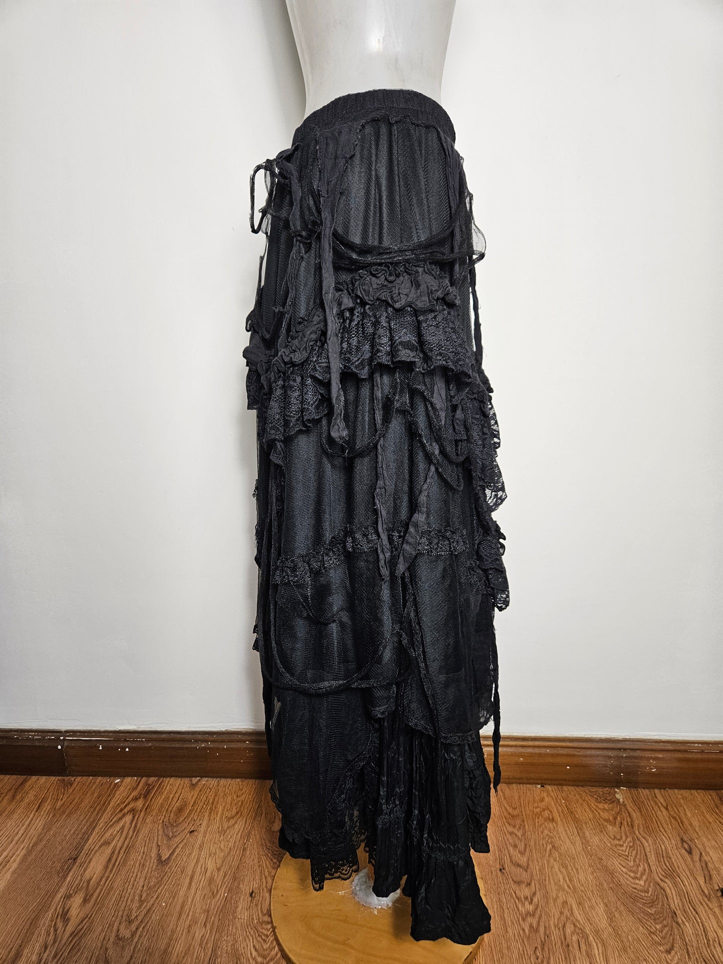 falda deconstruida asimétrica negra