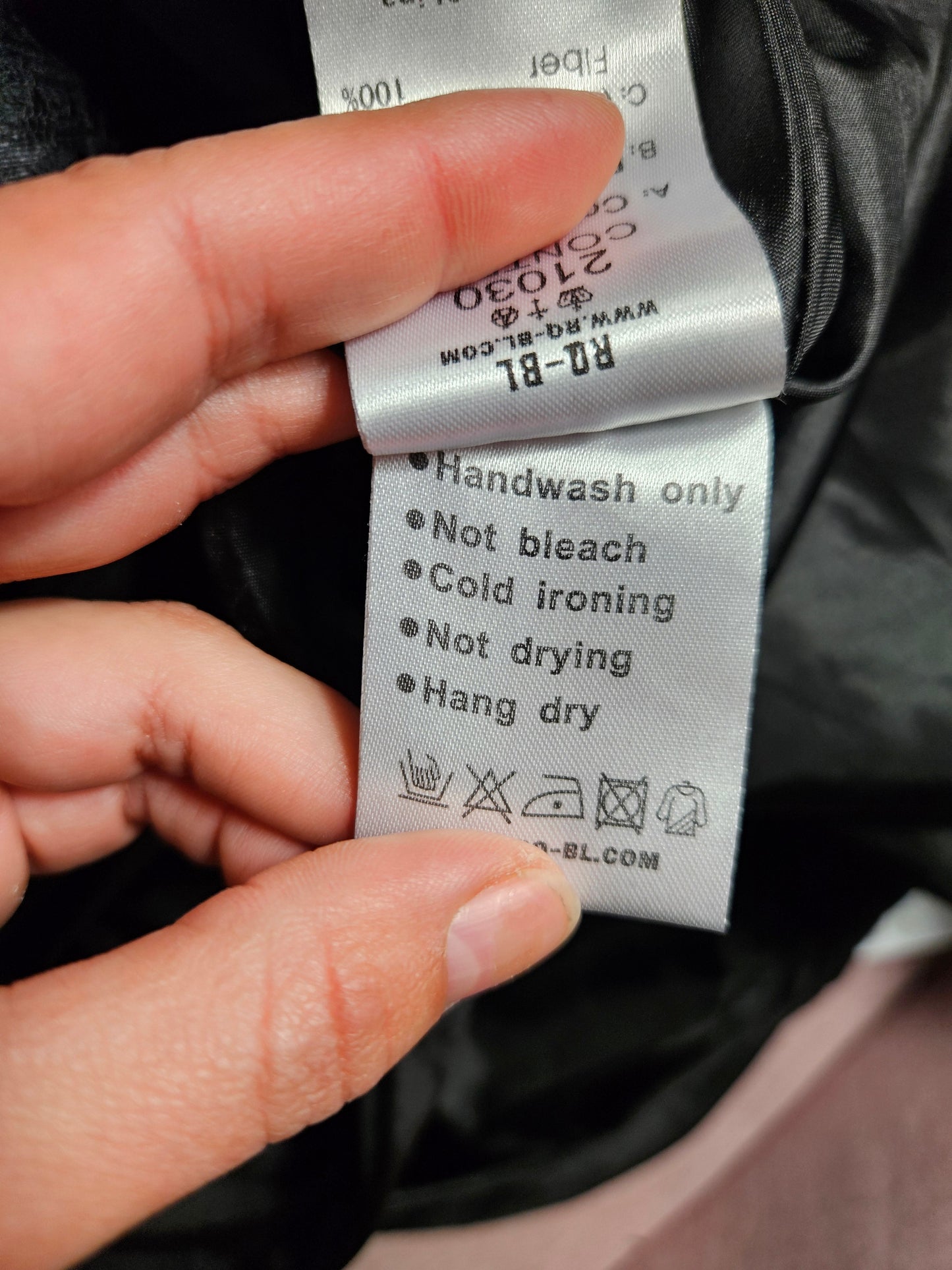 falda deconstruida asimétrica negra