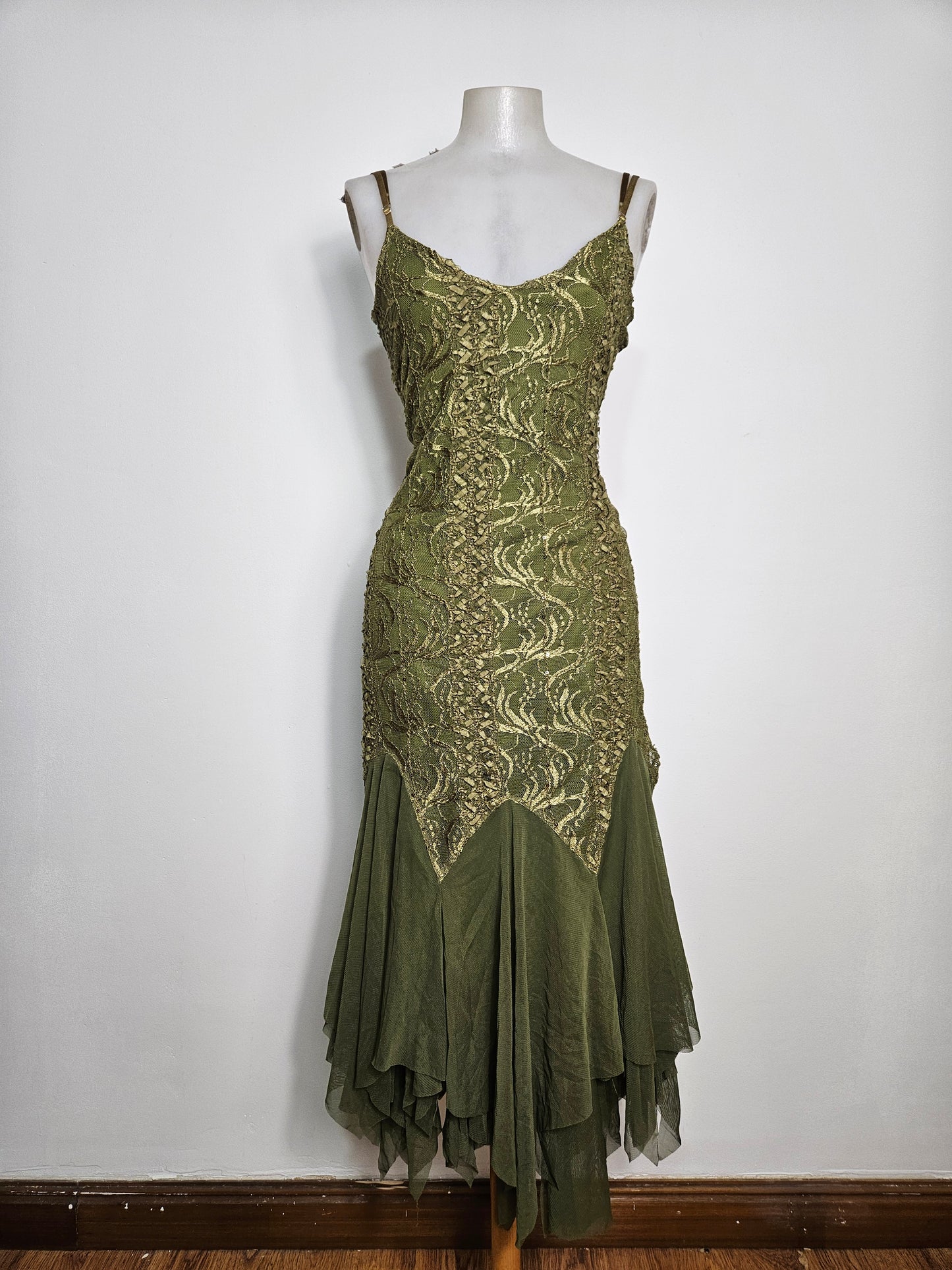 Robe dos nu en dentelle verte