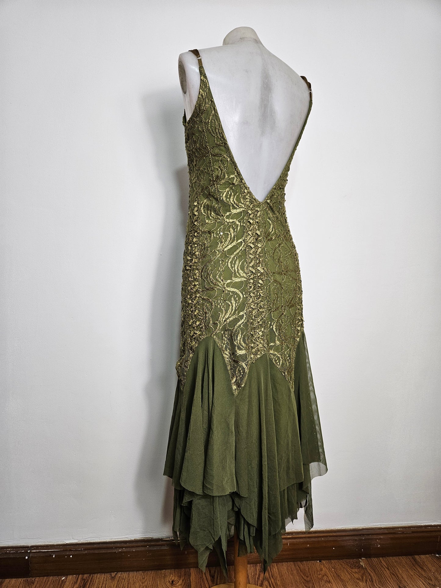 Robe dos nu en dentelle verte
