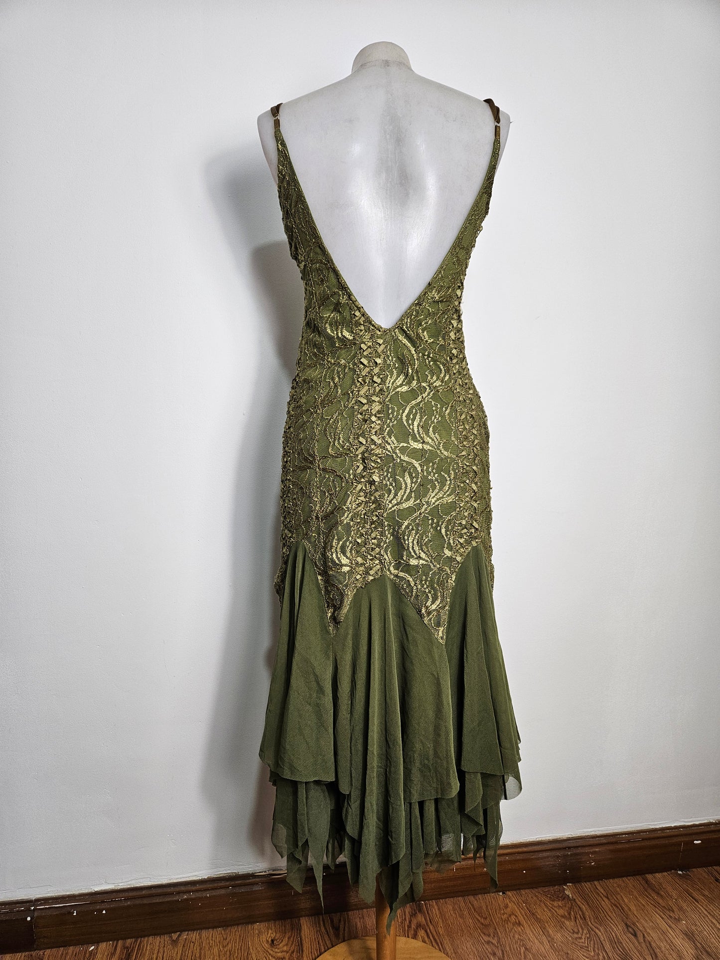 Robe dos nu en dentelle verte