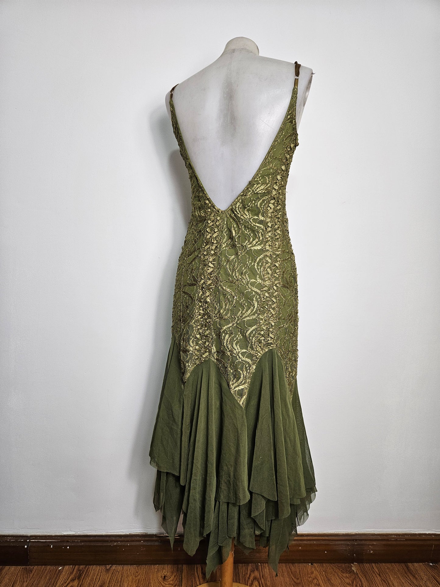 Robe dos nu en dentelle verte