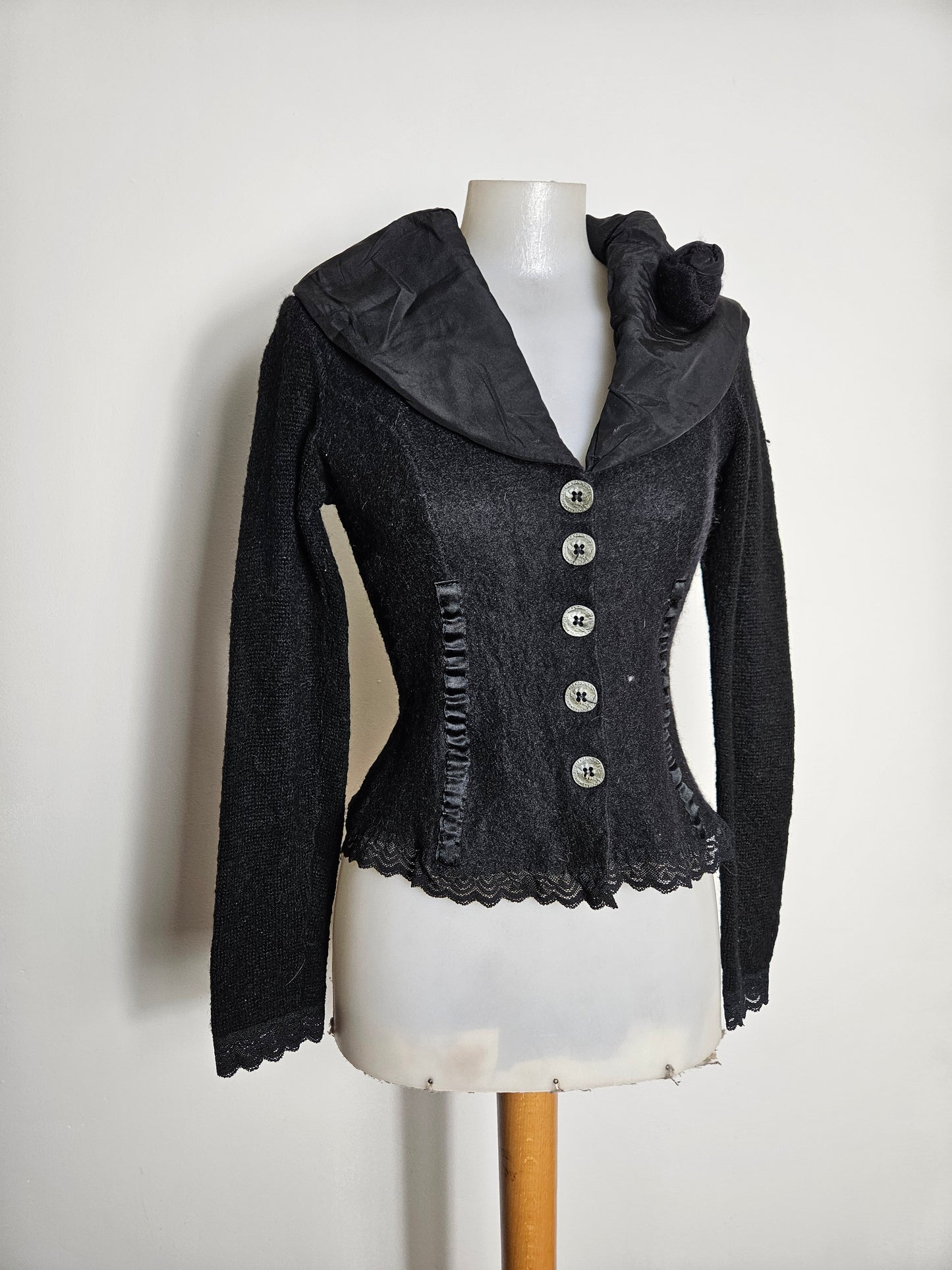 Black cardigan with satin collar
