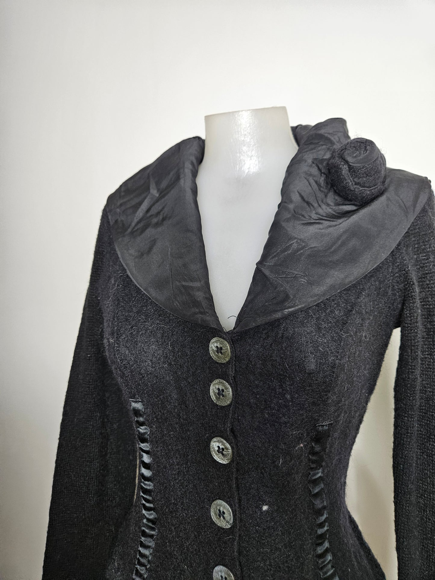 Black cardigan with satin collar