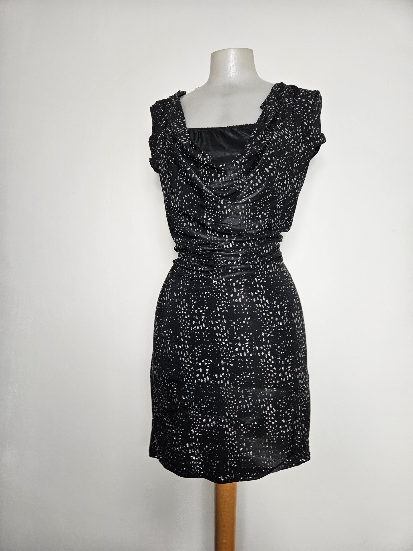 Robe dos nu strass argentés