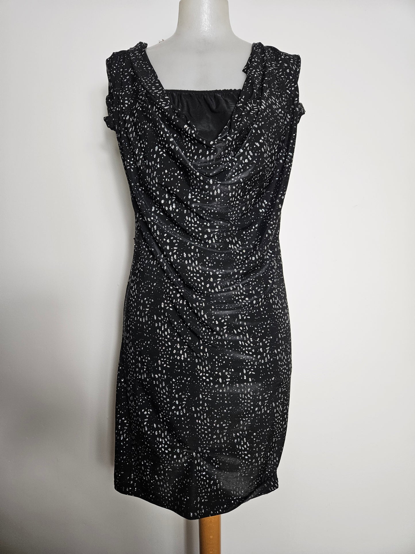 Robe dos nu strass argentés