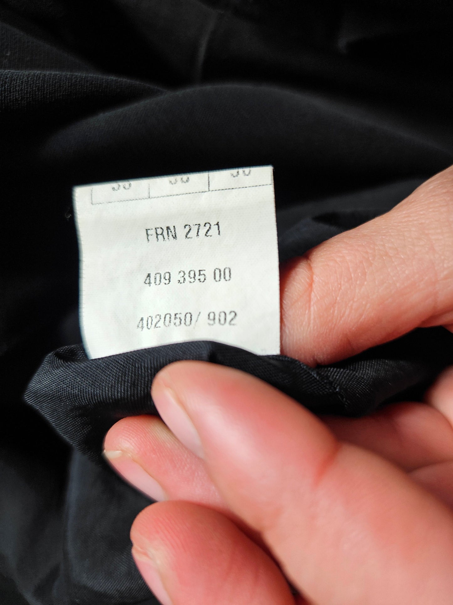 Robe noire col bénitier