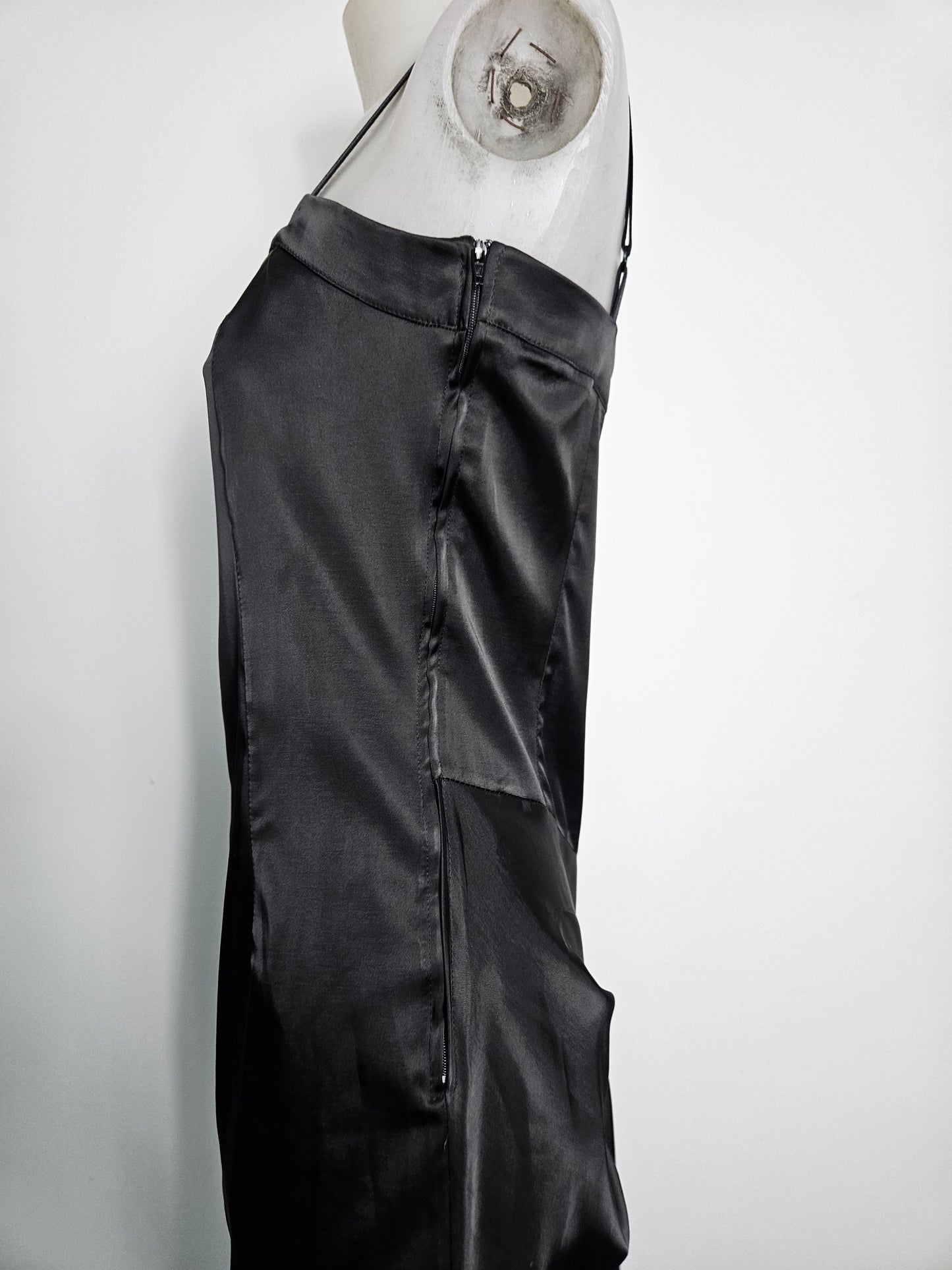 Maxi robe noire satinée