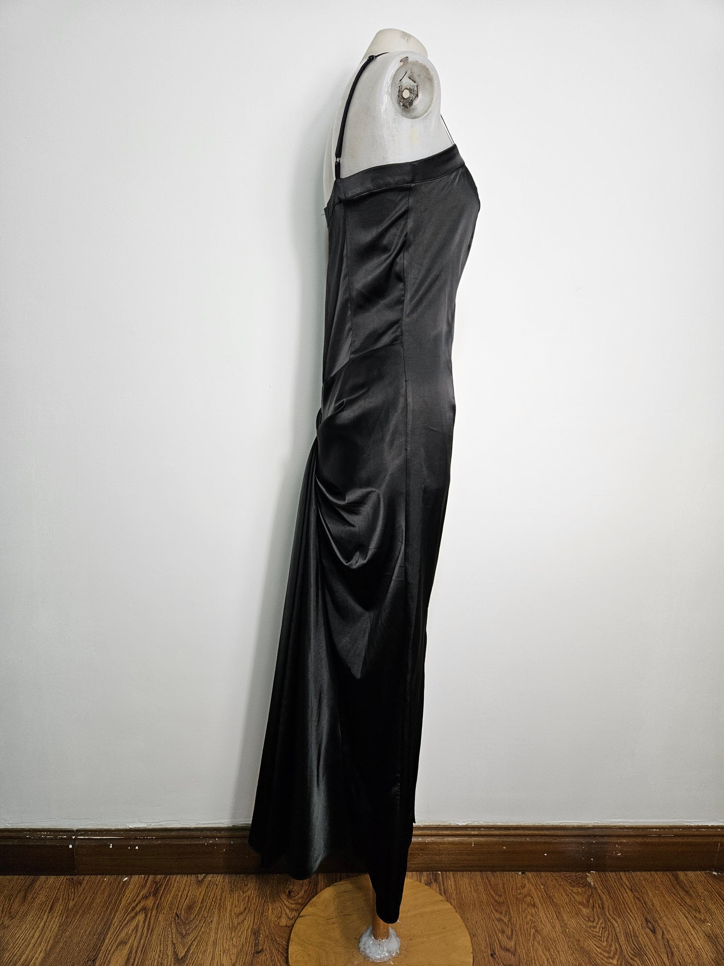 Maxi robe noire satinée