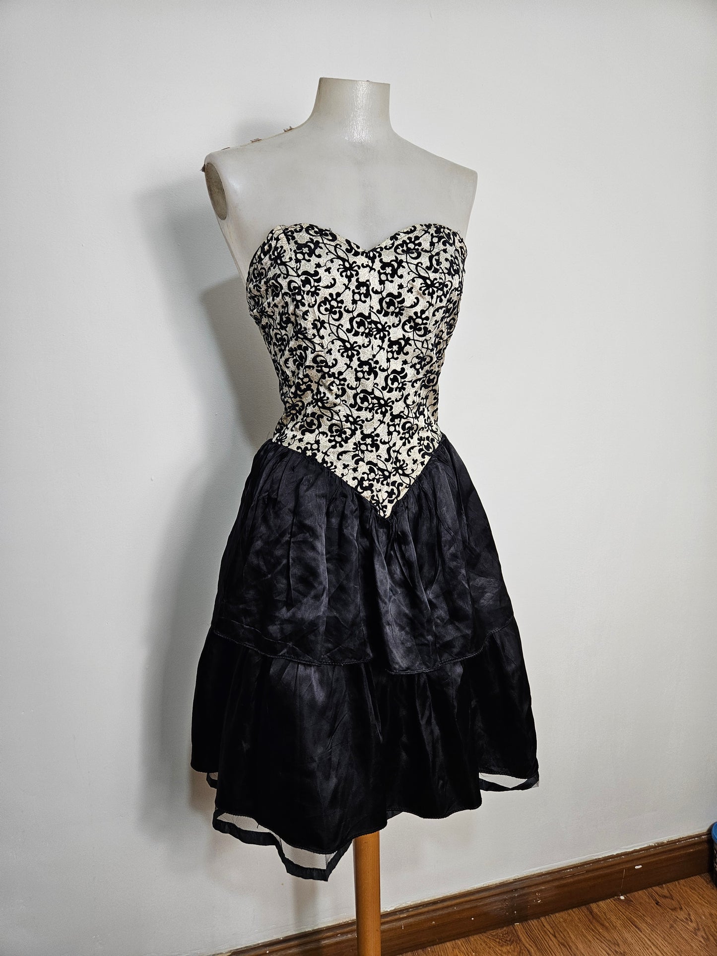 Robe bustier baroque