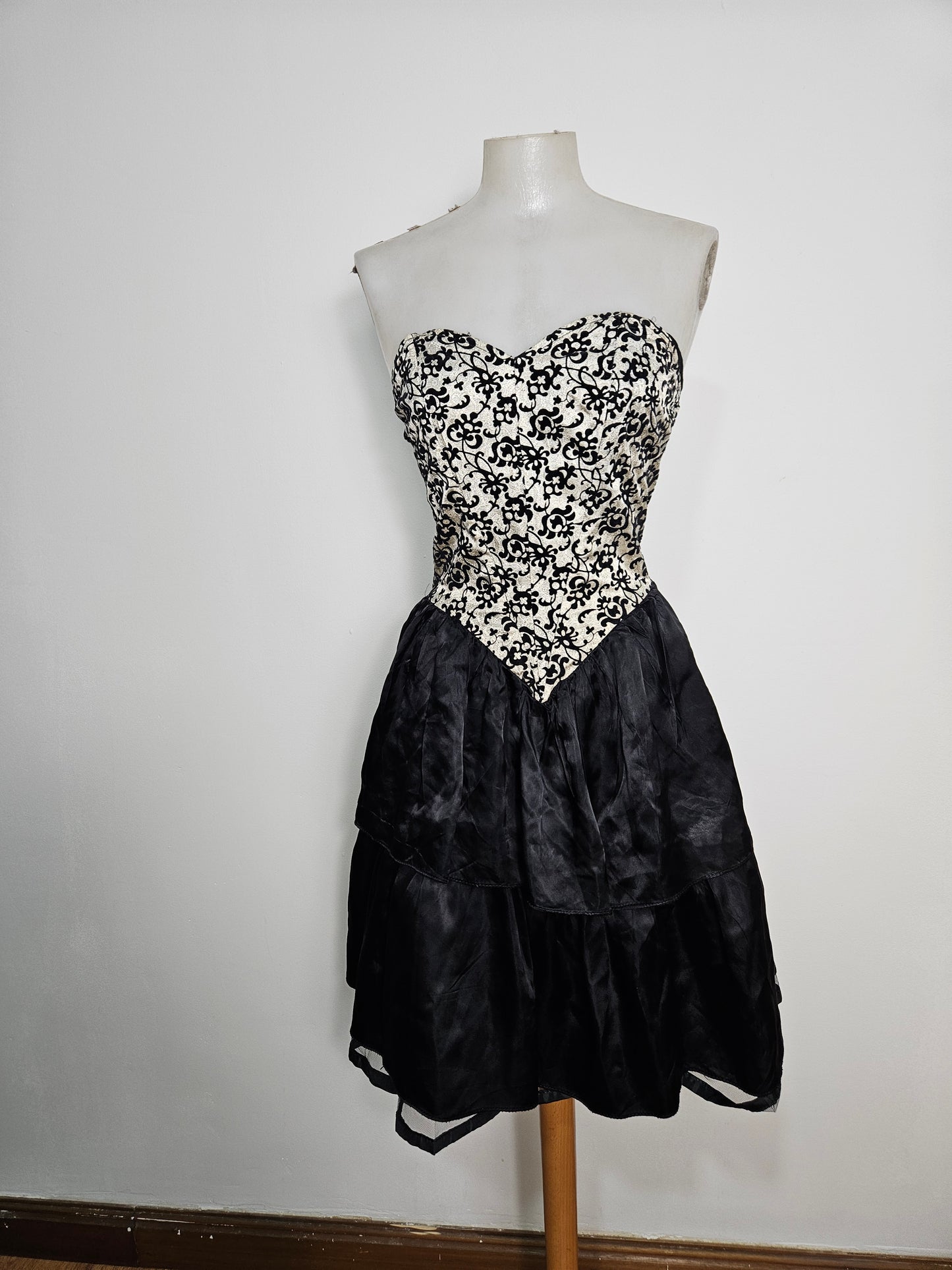 Robe bustier baroque