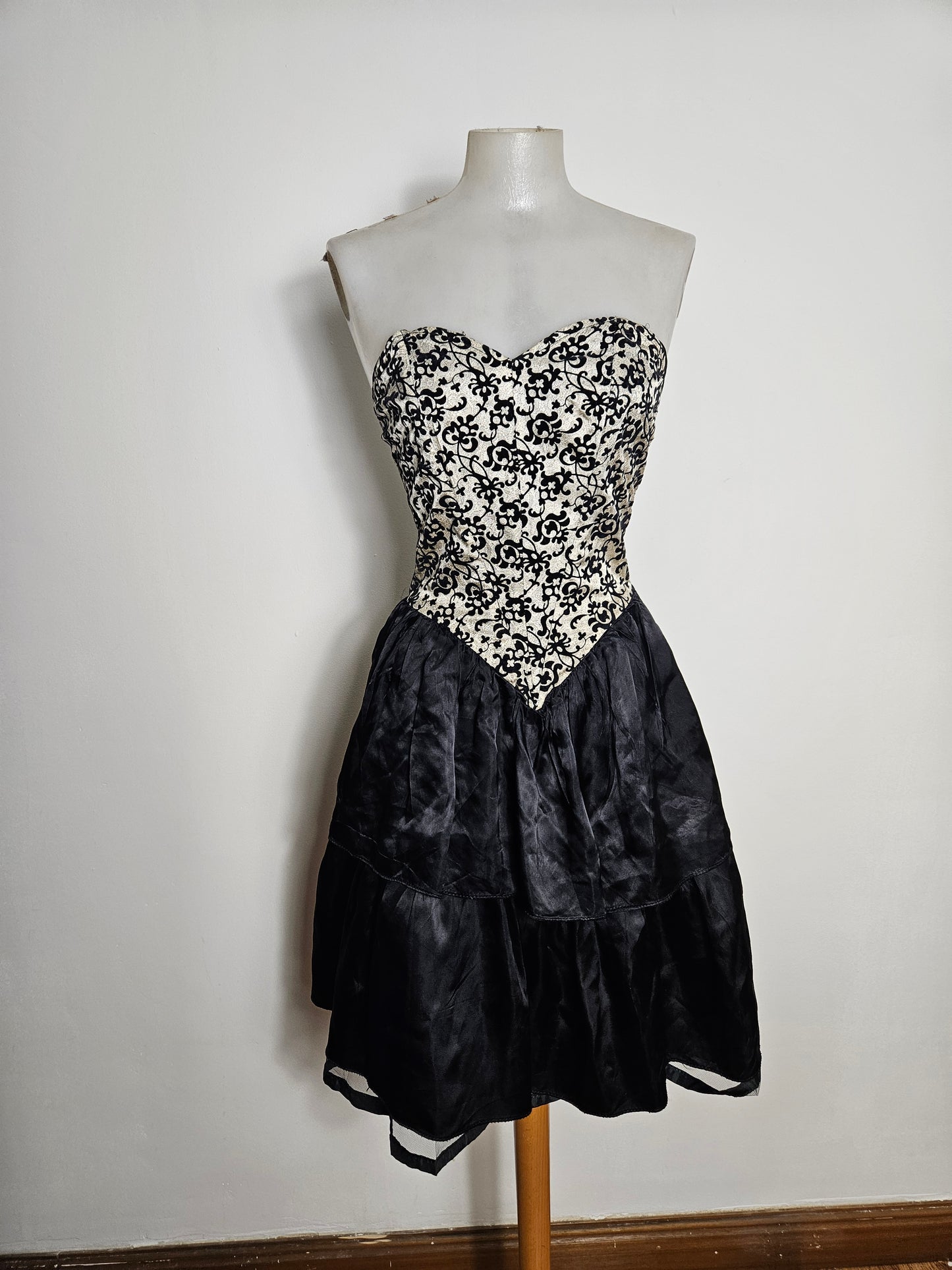 Robe bustier baroque