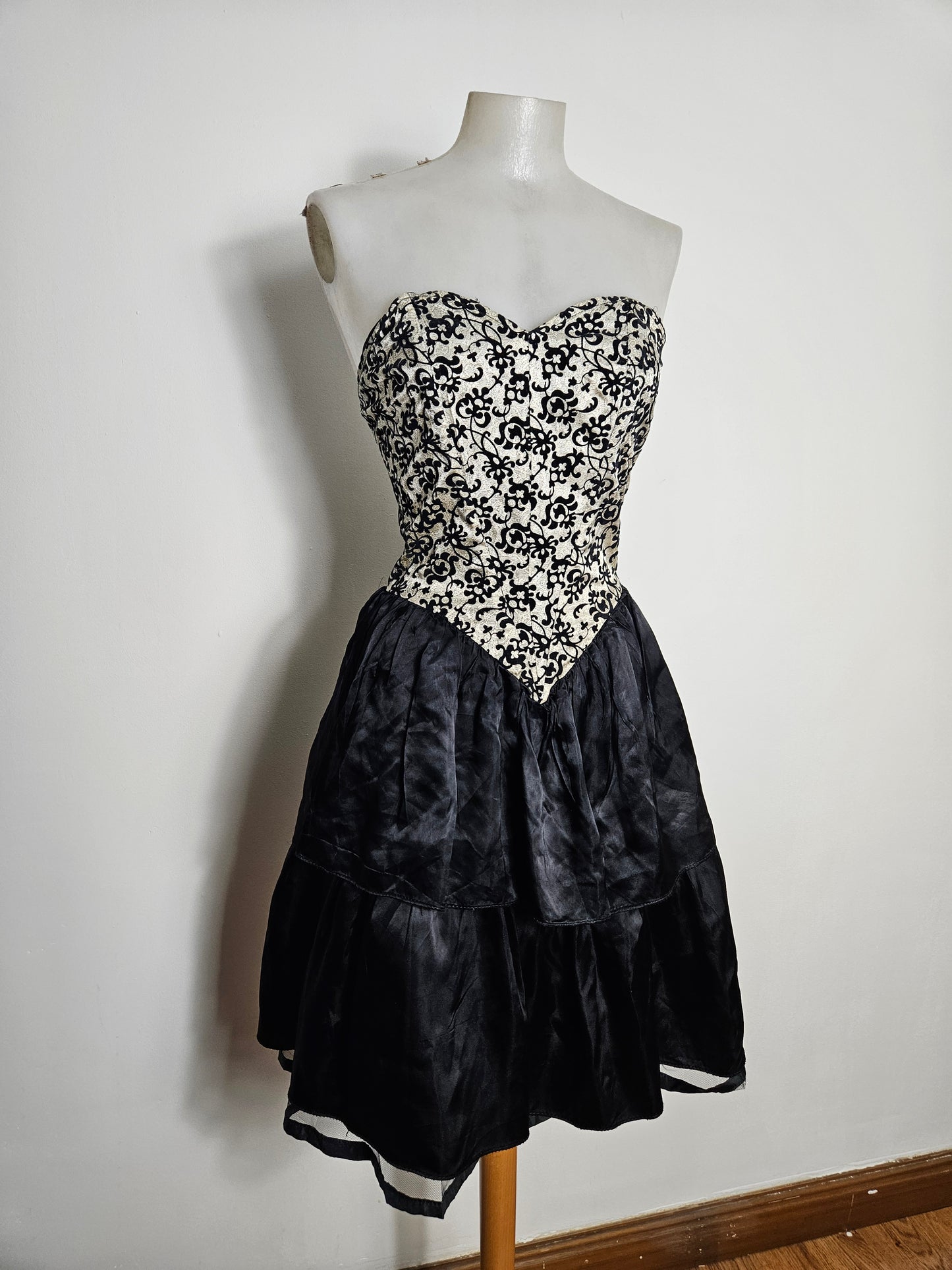 Robe bustier baroque